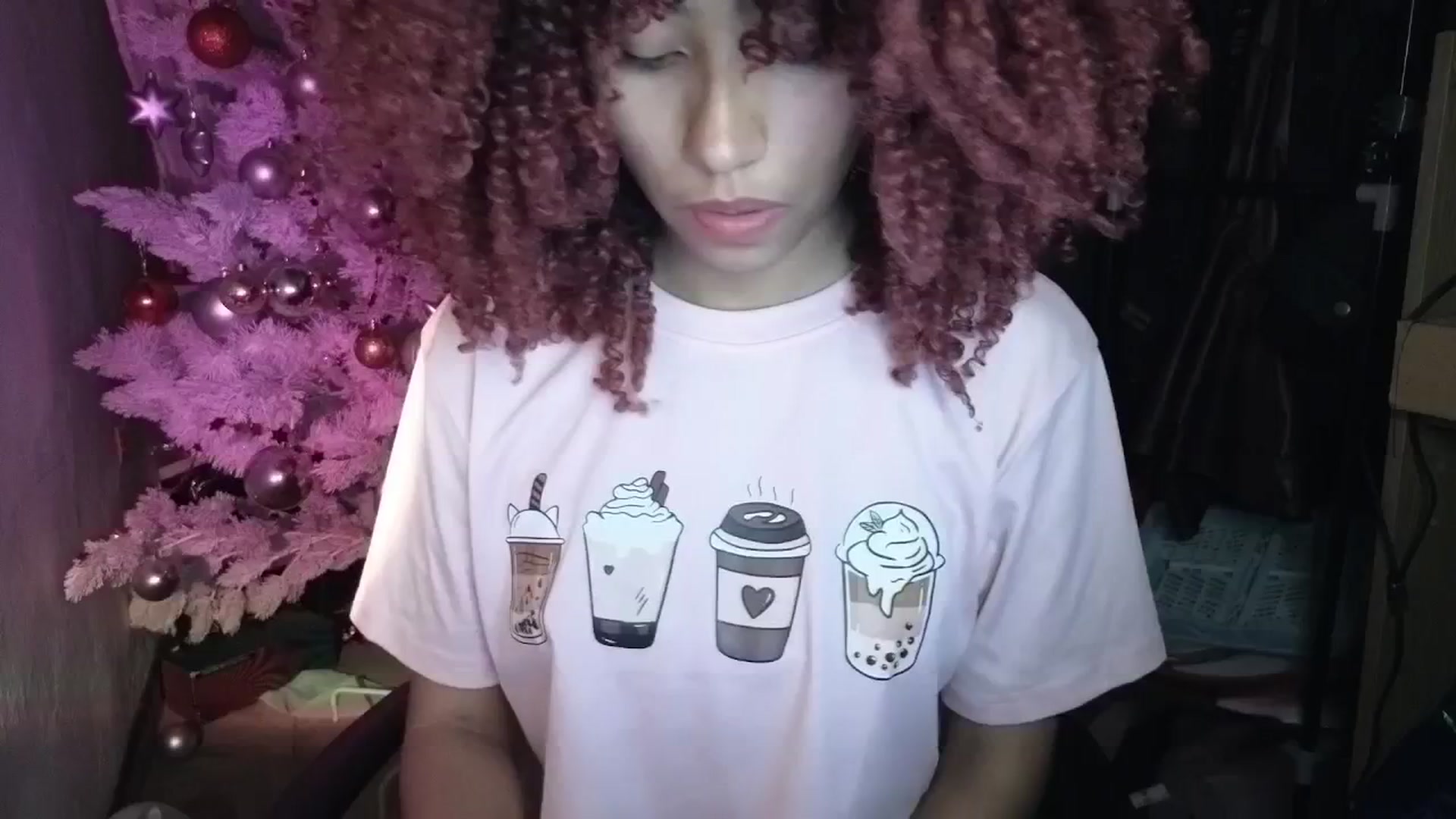 Gallery image thumbnail from Cofewithmilk's myfreecams stream on, 12/12/2025, 10:05 image 4 of 20