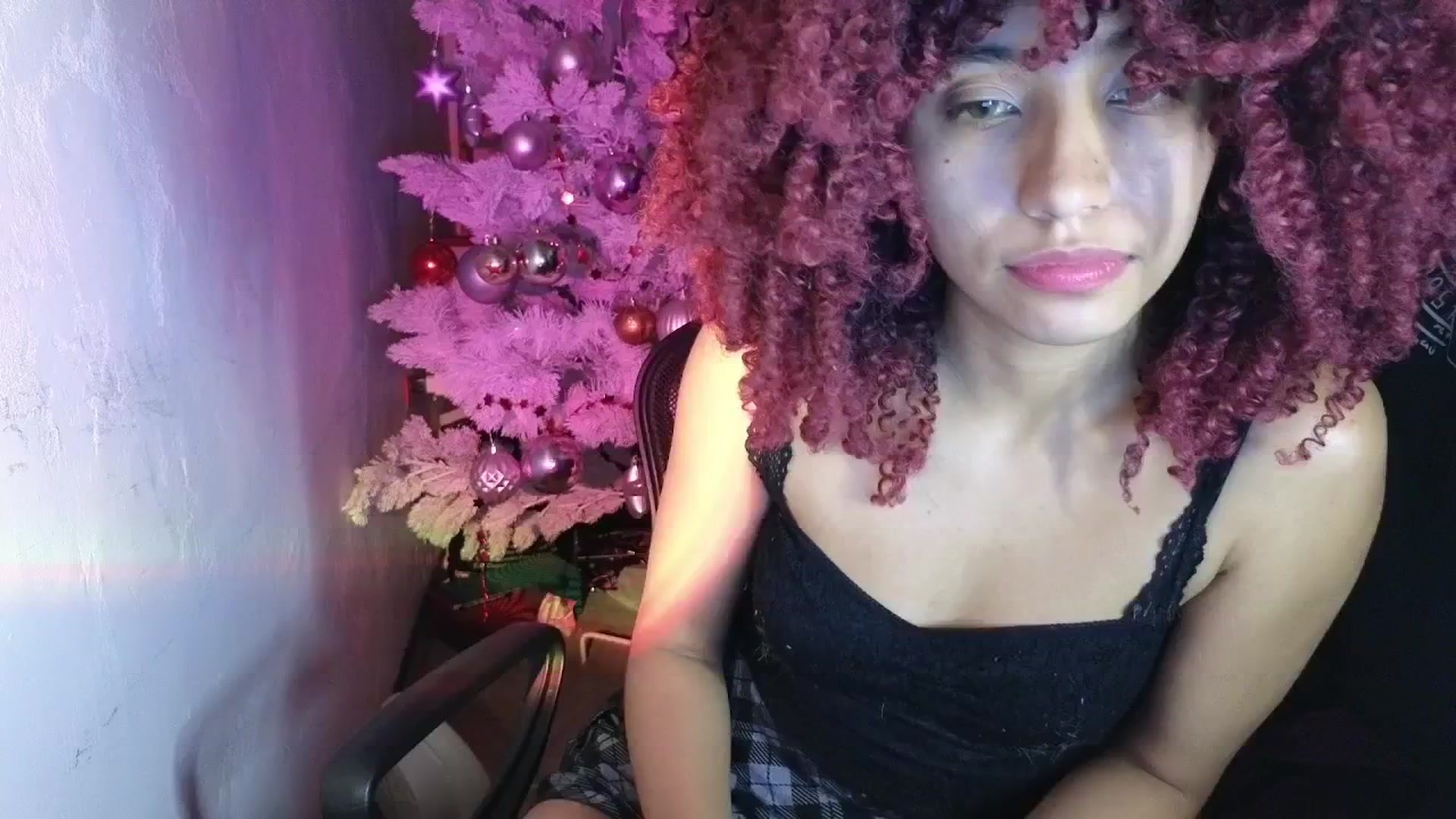 Gallery image thumbnail from Cofewithmilk's myfreecams stream on, 12/18/2025, 07:05 image 1 of 20