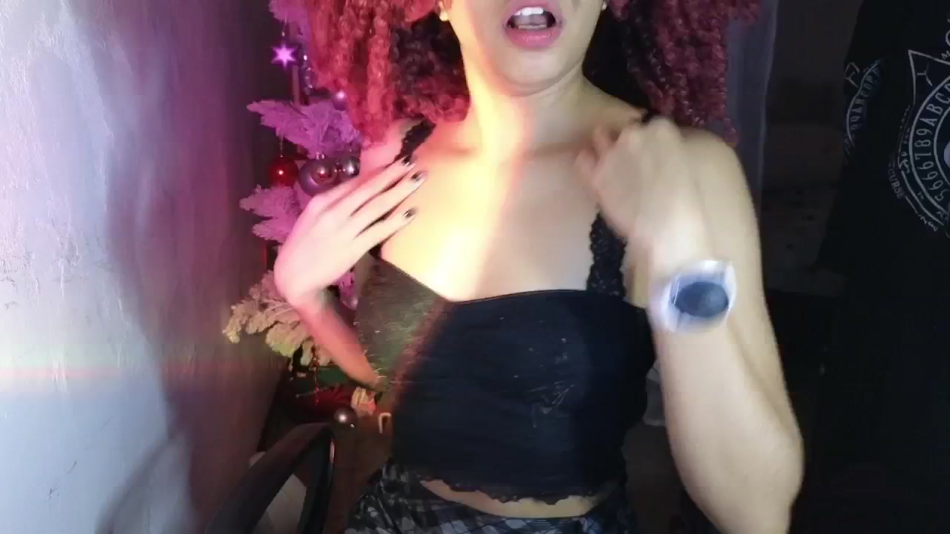 Gallery image thumbnail from Cofewithmilk's myfreecams stream on, 12/18/2025, 07:05 image 2 of 20