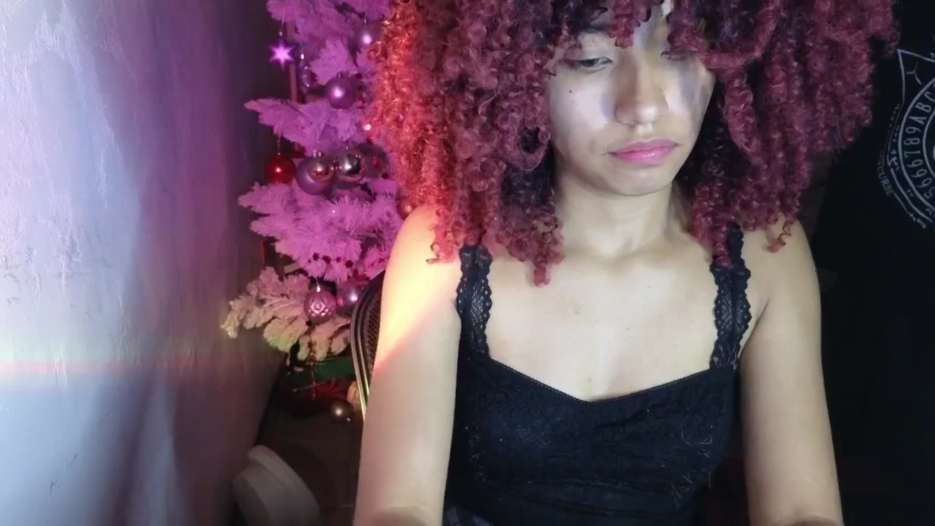Gallery image thumbnail from Cofewithmilk's myfreecams stream on, 12/18/2025, 07:05 image 5 of 20
