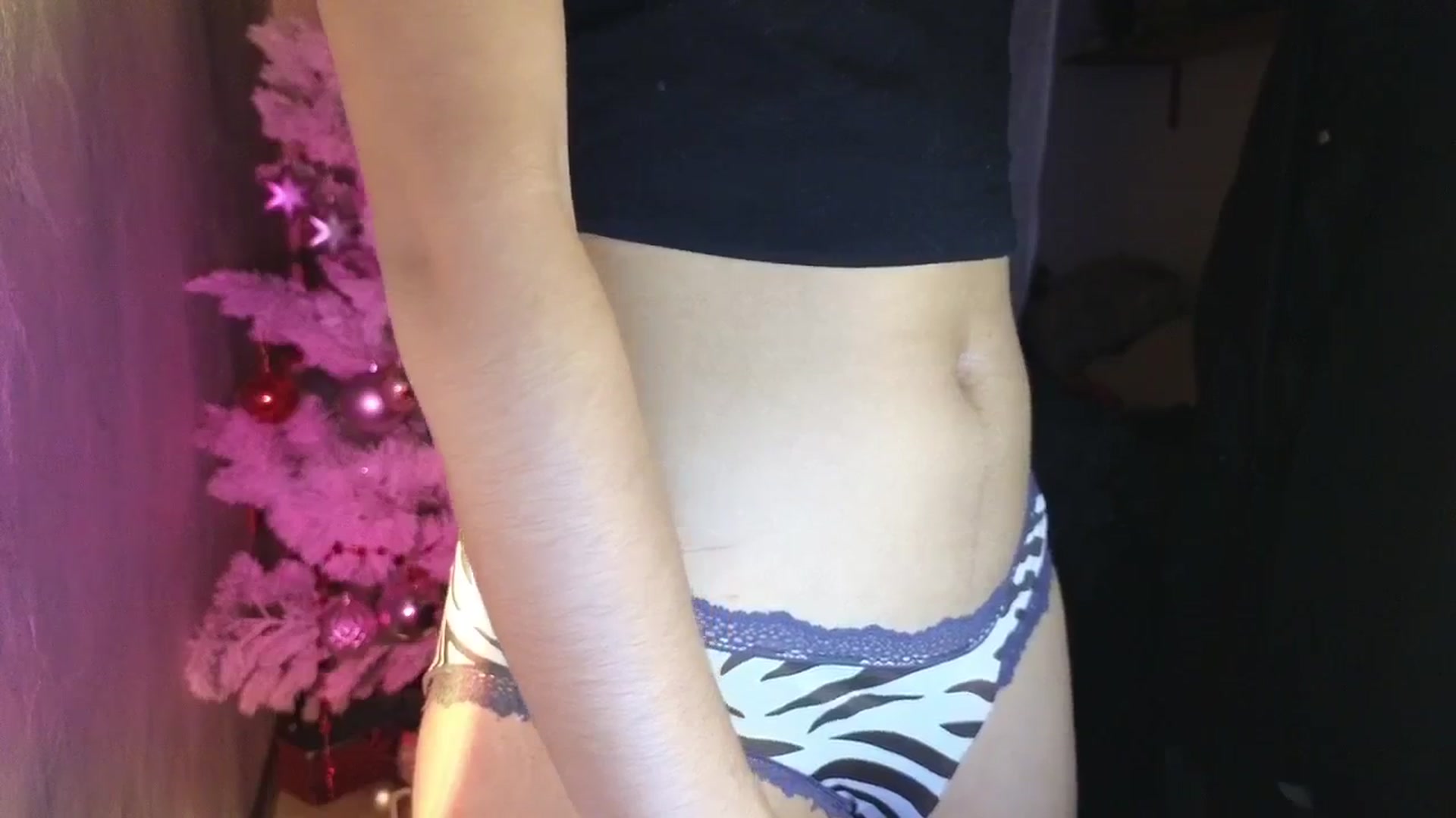 Gallery image thumbnail from Cofewithmilk's myfreecams stream on, 12/24/2025, 08:12 image 5 of 20