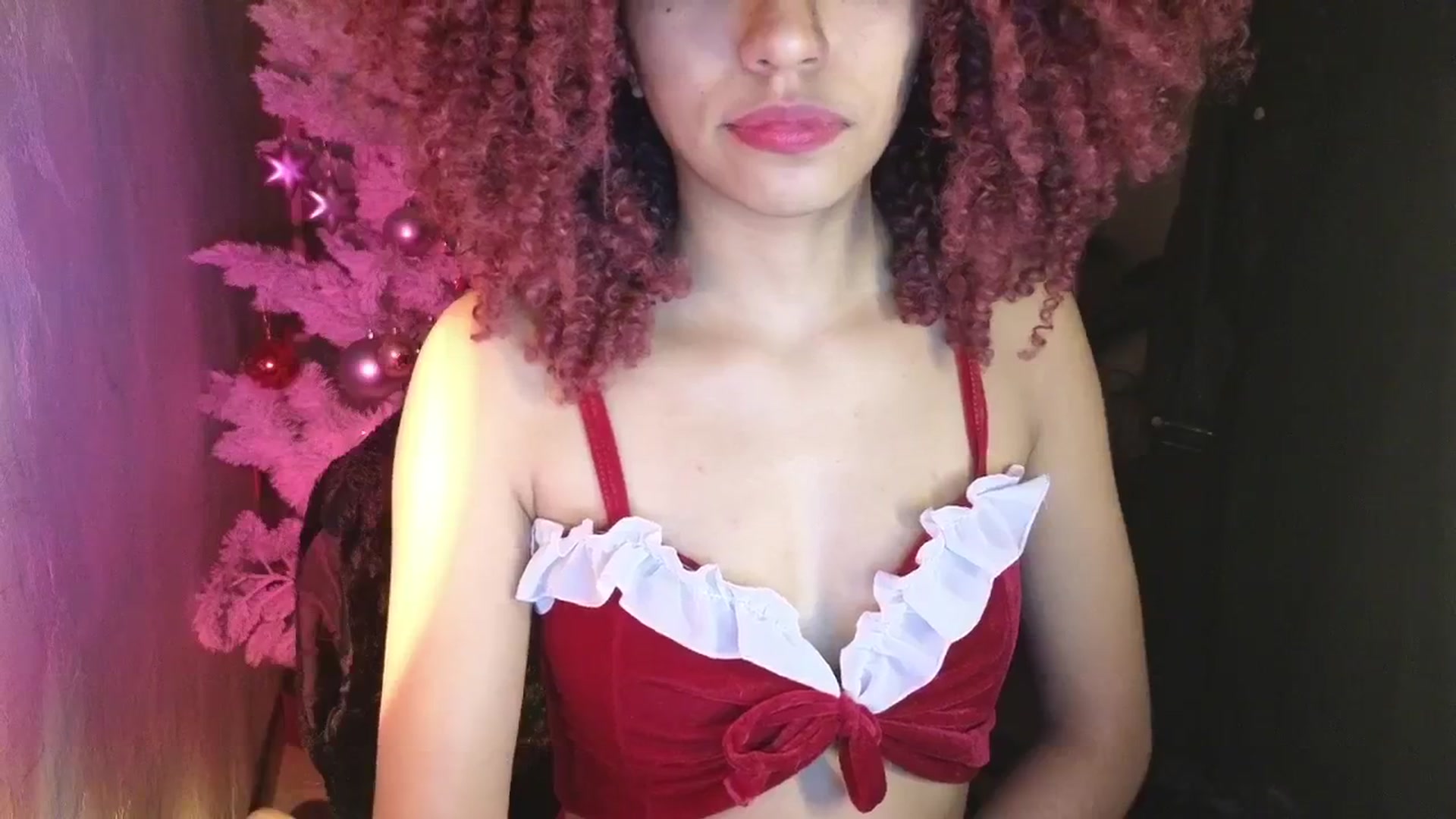 Gallery image thumbnail from Cofewithmilk's myfreecams stream on, 12/25/2025, 07:55 image 4 of 20