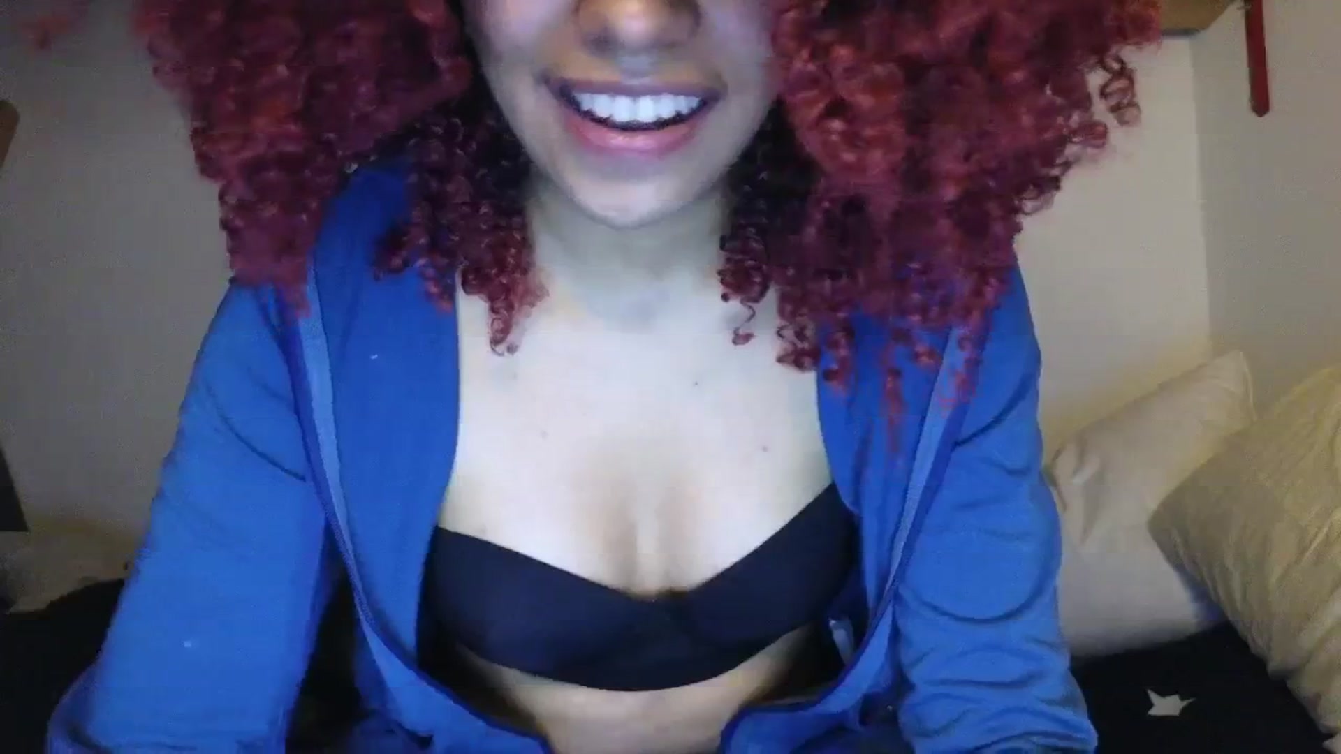 Gallery image thumbnail from Cofewithmilk's myfreecams stream on, 12/28/2025, 11:15 image 16 of 20