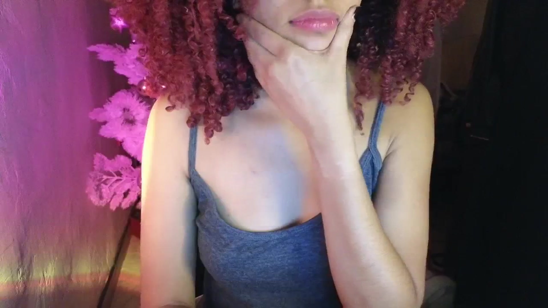 Gallery image thumbnail from Cofewithmilk's myfreecams stream on, 12/31/2025, 07:32 image 15 of 20