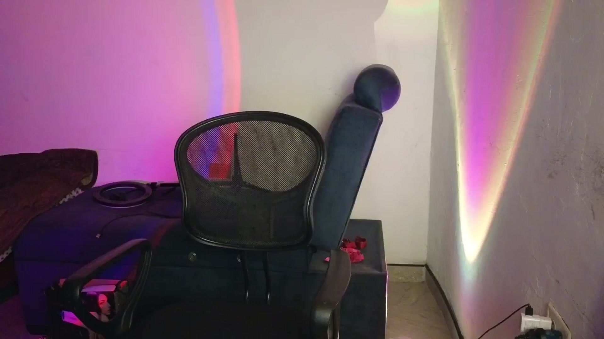 Gallery image thumbnail from Cofewithmilk's myfreecams stream on, 03/25/2026, 07:21 image 5 of 20