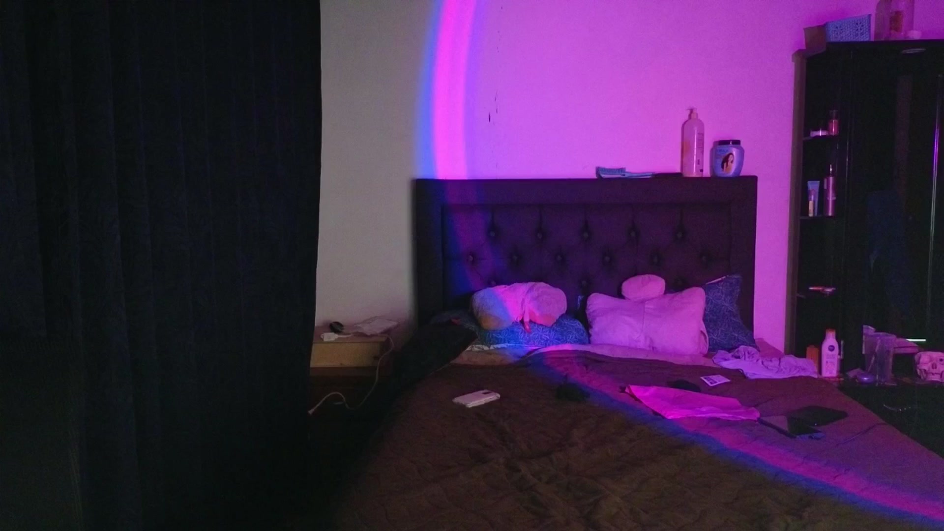 Gallery image thumbnail from Cofewithmilk's myfreecams stream on, 04/15/2026, 07:28 image 15 of 20