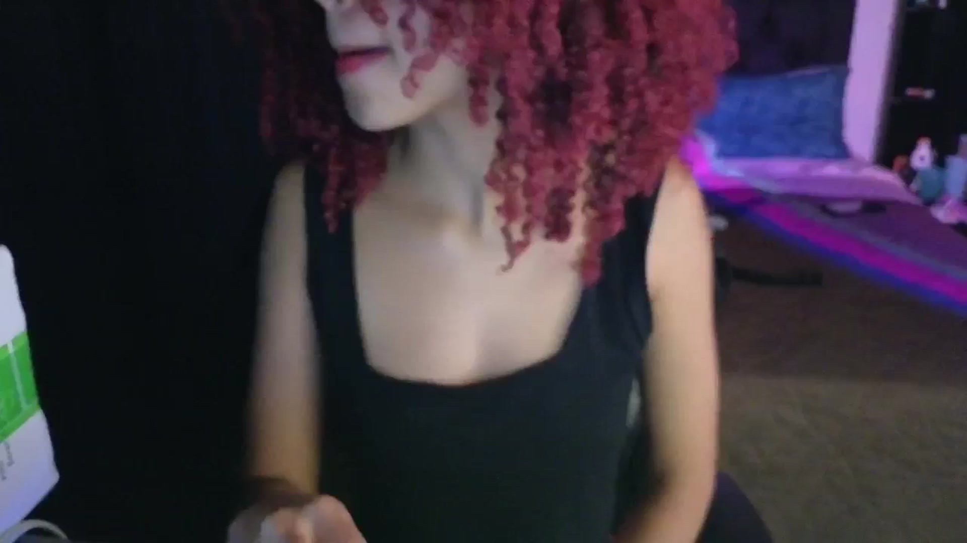 Gallery image thumbnail from Cofewithmilk's myfreecams stream on, 04/17/2026, 06:35 image 1 of 20