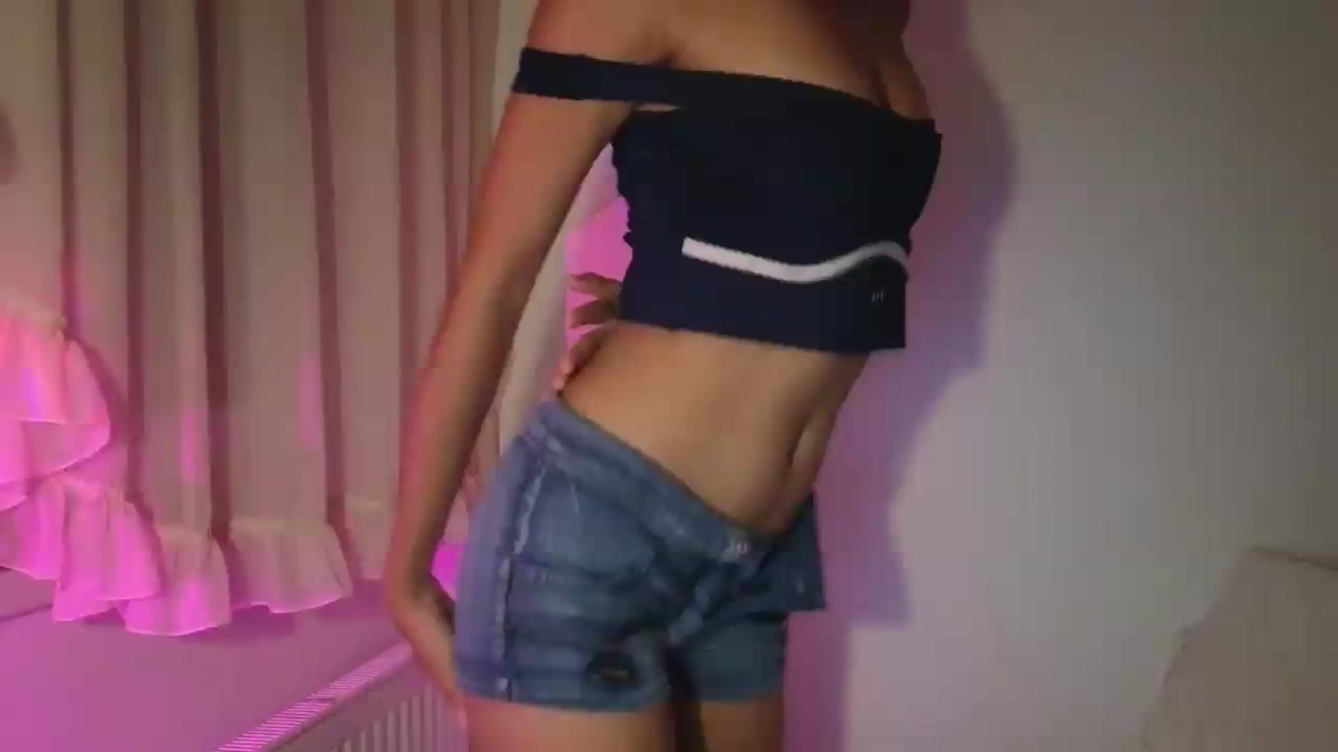 Gallery image thumbnail from Cofewithmilk's myfreecams stream on, 08/14/2026, 08:16 image 4 of 20