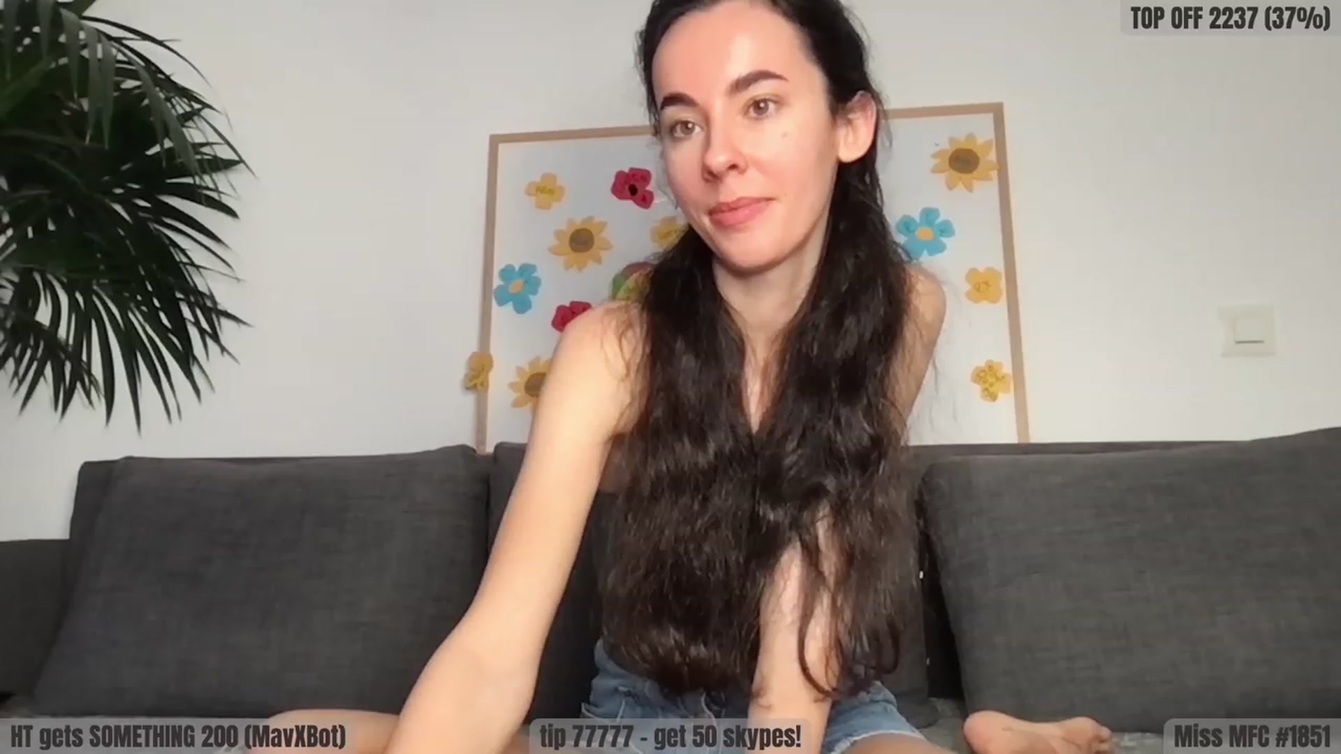 Gallery image thumbnail from Coffeeplease's myfreecams stream on, 03/10/2024, 24:05 image 10 of 20