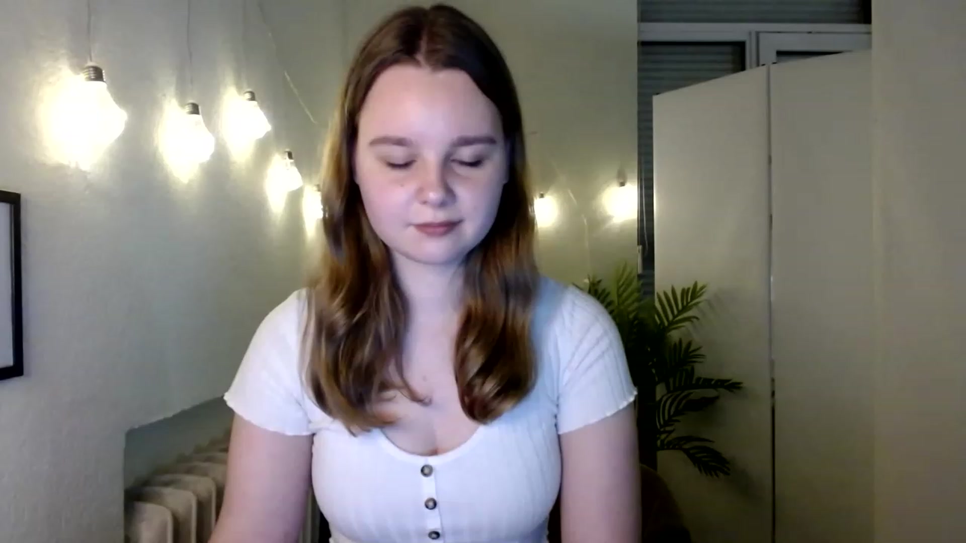Gallery image thumbnail from Cold_Moon's myfreecams stream on, 11/25/2022, 12:34 image 11 of 20