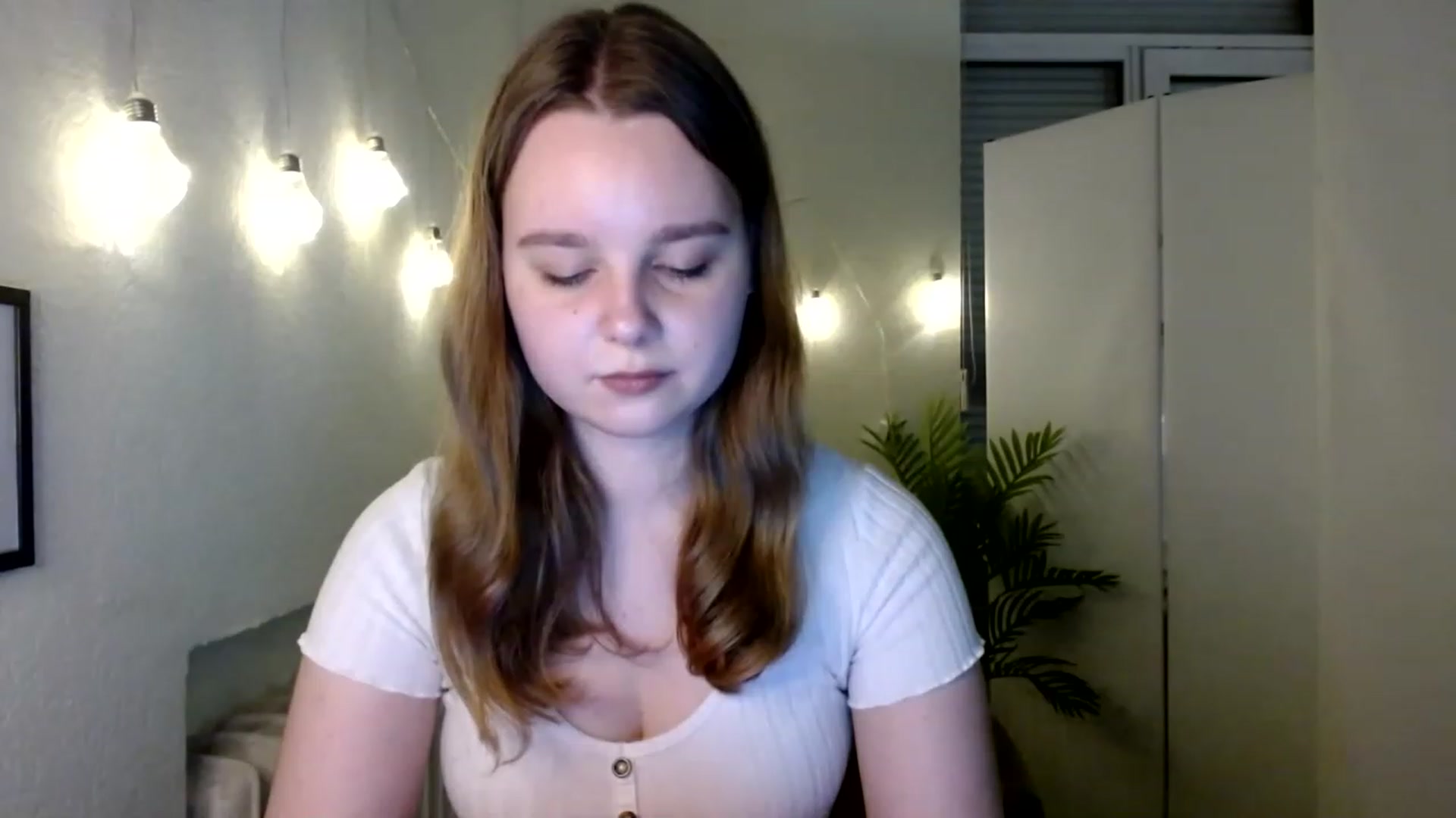 Gallery image thumbnail from Cold_Moon's myfreecams stream on, 11/25/2022, 12:34 image 9 of 20