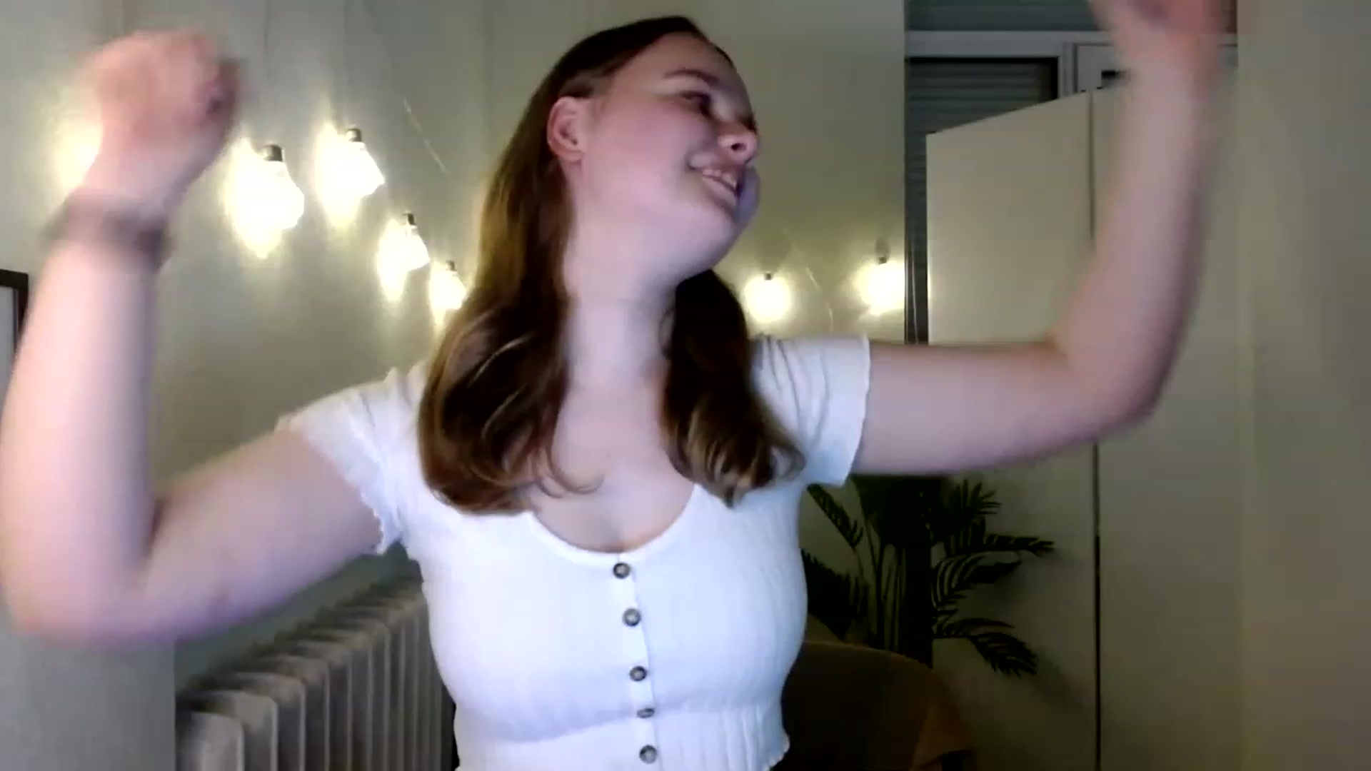 Gallery image thumbnail from Cold_Moon's myfreecams stream on, 11/25/2022, 12:34 image 12 of 20