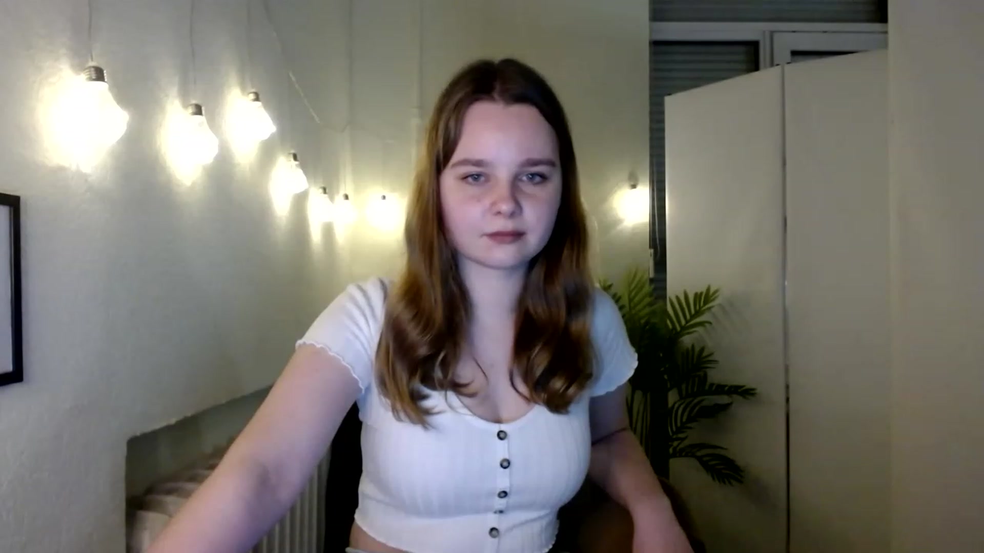 Gallery image thumbnail from Cold_Moon's myfreecams stream on, 11/25/2022, 12:34 image 18 of 20