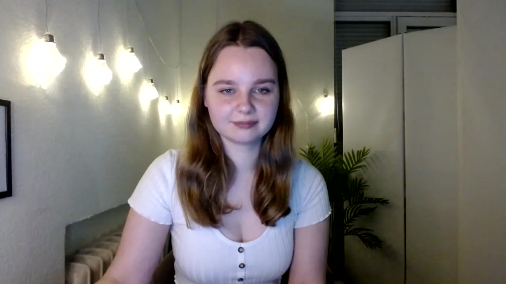 Gallery image thumbnail from Cold_Moon's myfreecams stream on, 11/25/2022, 12:55 image 20 of 20