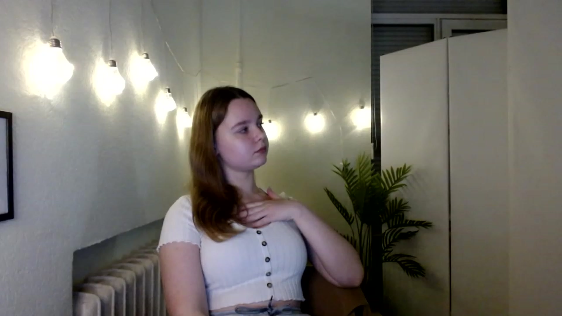 Gallery image thumbnail from Cold_Moon's myfreecams stream on, 11/25/2022, 12:55 image 5 of 20