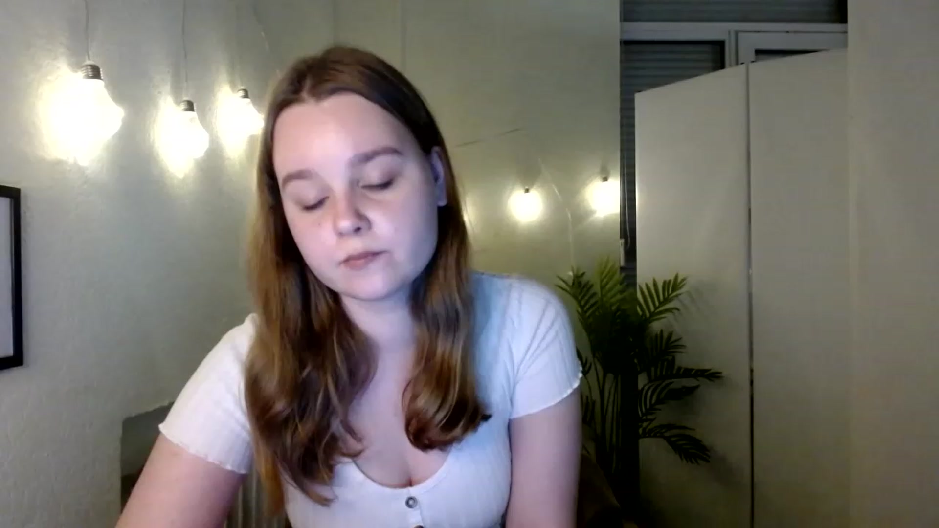 Gallery image thumbnail from Cold_Moon's myfreecams stream on, 11/25/2022, 12:55 image 1 of 20
