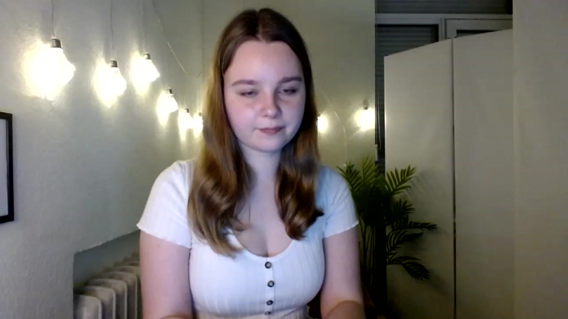 Gallery image thumbnail from Cold_Moon's myfreecams stream on, 11/25/2022, 12:55 image 4 of 20