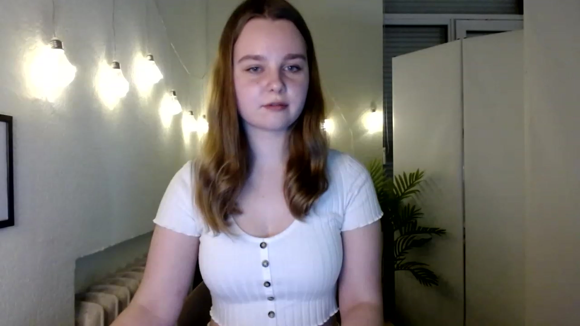 Gallery image thumbnail from Cold_Moon's myfreecams stream on, 11/25/2022, 14:00 image 8 of 20