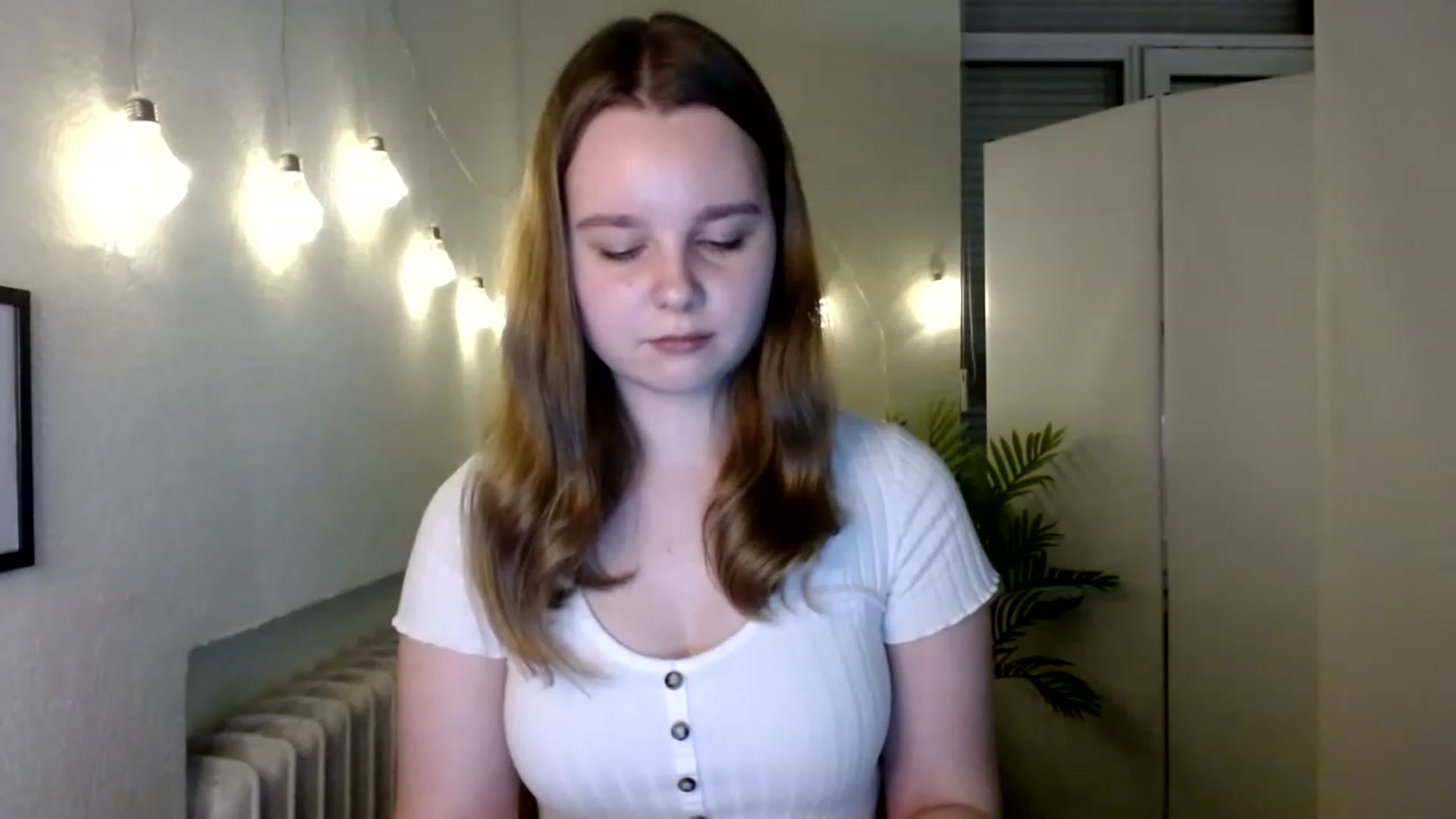 Gallery image thumbnail from Cold_Moon's myfreecams stream on, 11/25/2022, 14:00 image 6 of 20