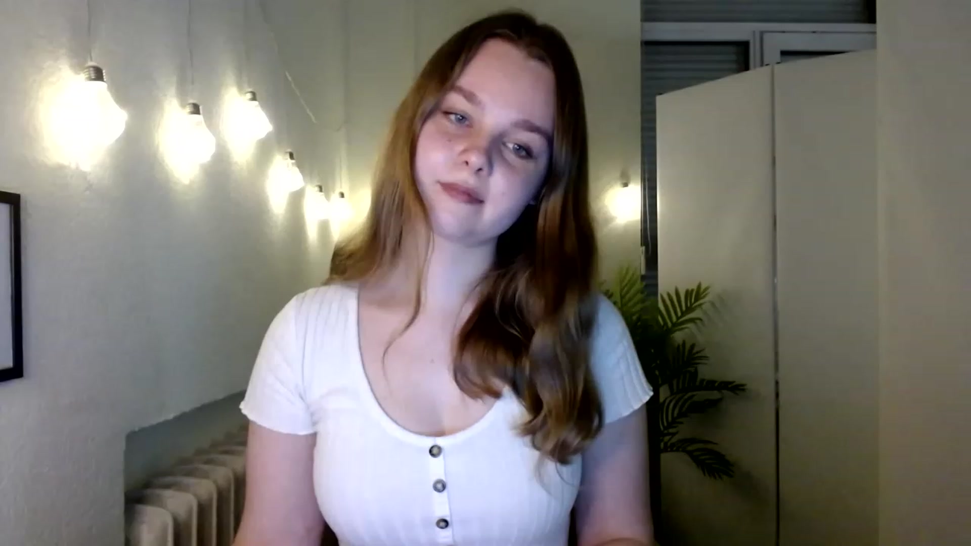 Gallery image thumbnail from Cold_Moon's myfreecams stream on, 11/25/2022, 14:00 image 1 of 20