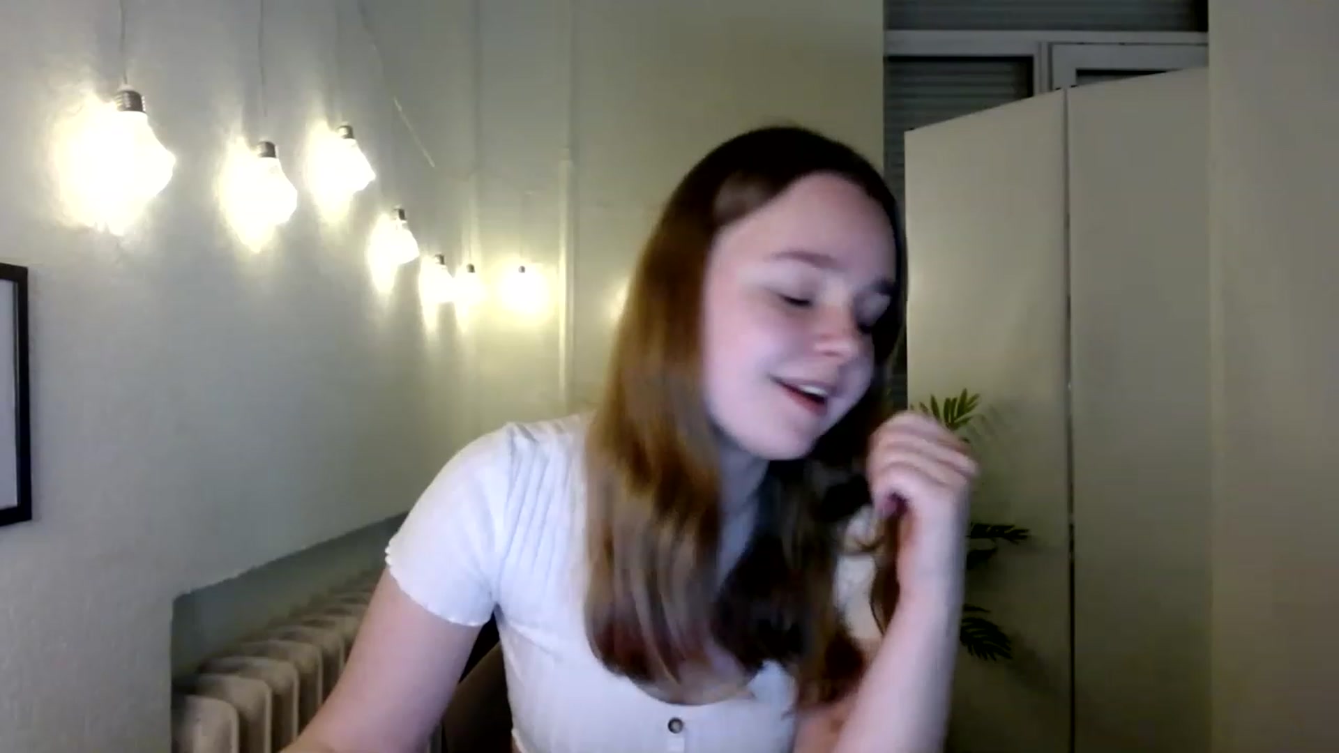 Gallery image thumbnail from Cold_Moon's myfreecams stream on, 11/25/2022, 14:00 image 17 of 20