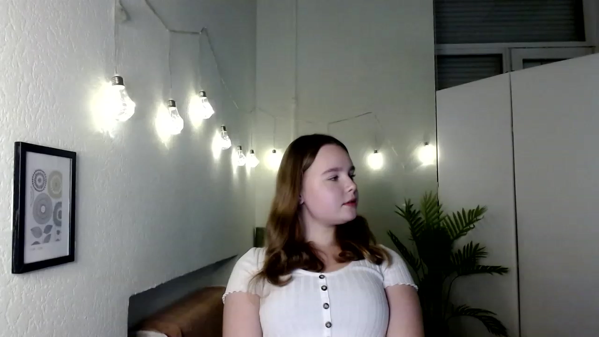 Gallery image thumbnail from Cold_Moon's myfreecams stream on, 11/27/2022, 16:00 image 15 of 20