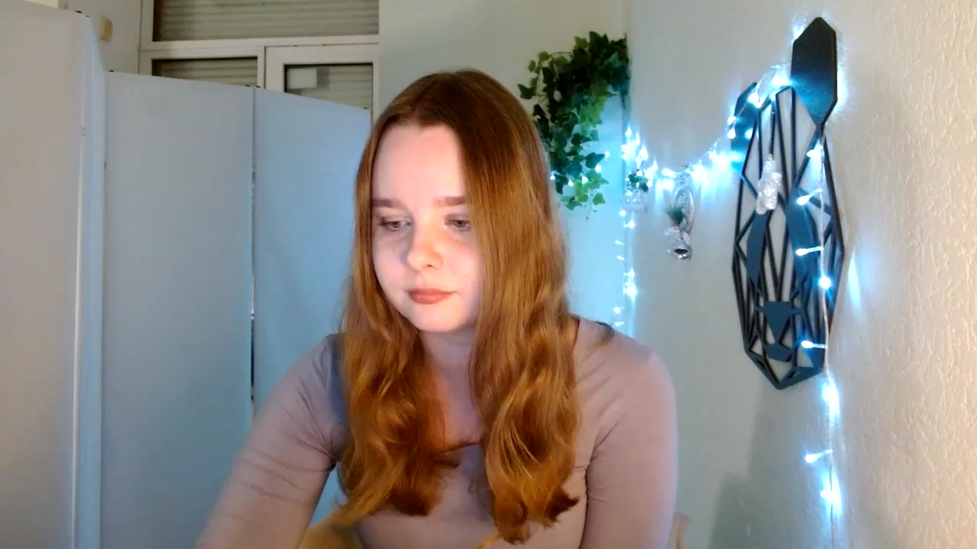 Gallery image thumbnail from Cold_Moon's myfreecams stream on, 12/25/2022, 16:34 image 7 of 20