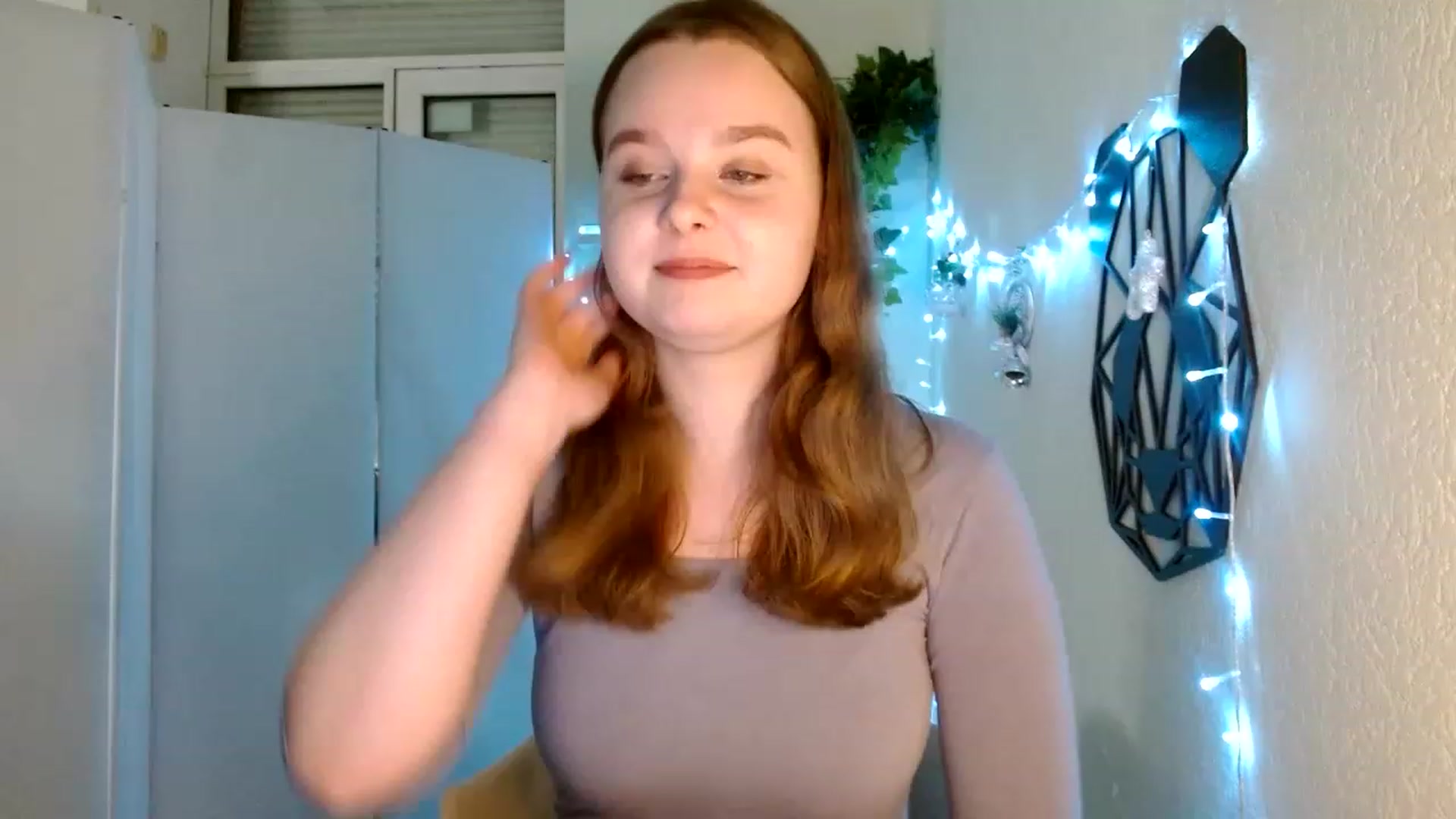 Gallery image thumbnail from Cold_Moon's myfreecams stream on, 12/25/2022, 16:34 image 17 of 20
