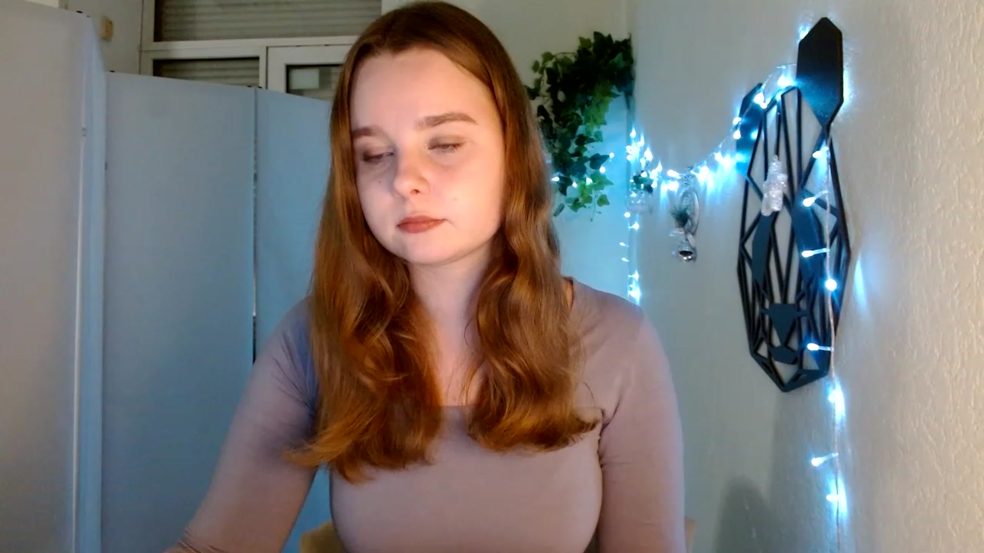 Gallery image thumbnail from Cold_Moon's myfreecams stream on, 12/25/2022, 16:34 image 12 of 20