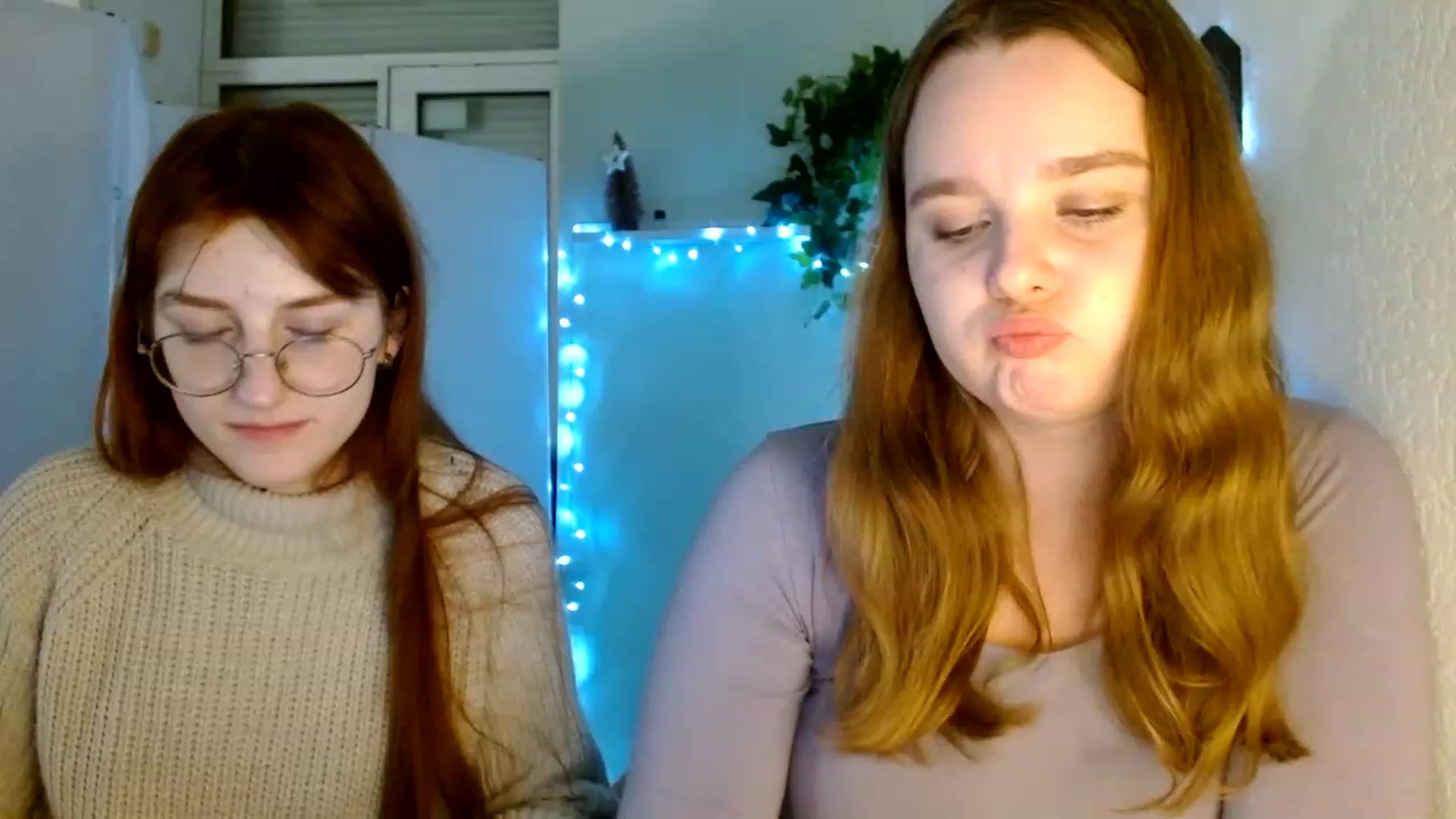 Gallery image thumbnail from Cold_Moon's myfreecams stream on, 12/25/2022, 18:03 image 10 of 20