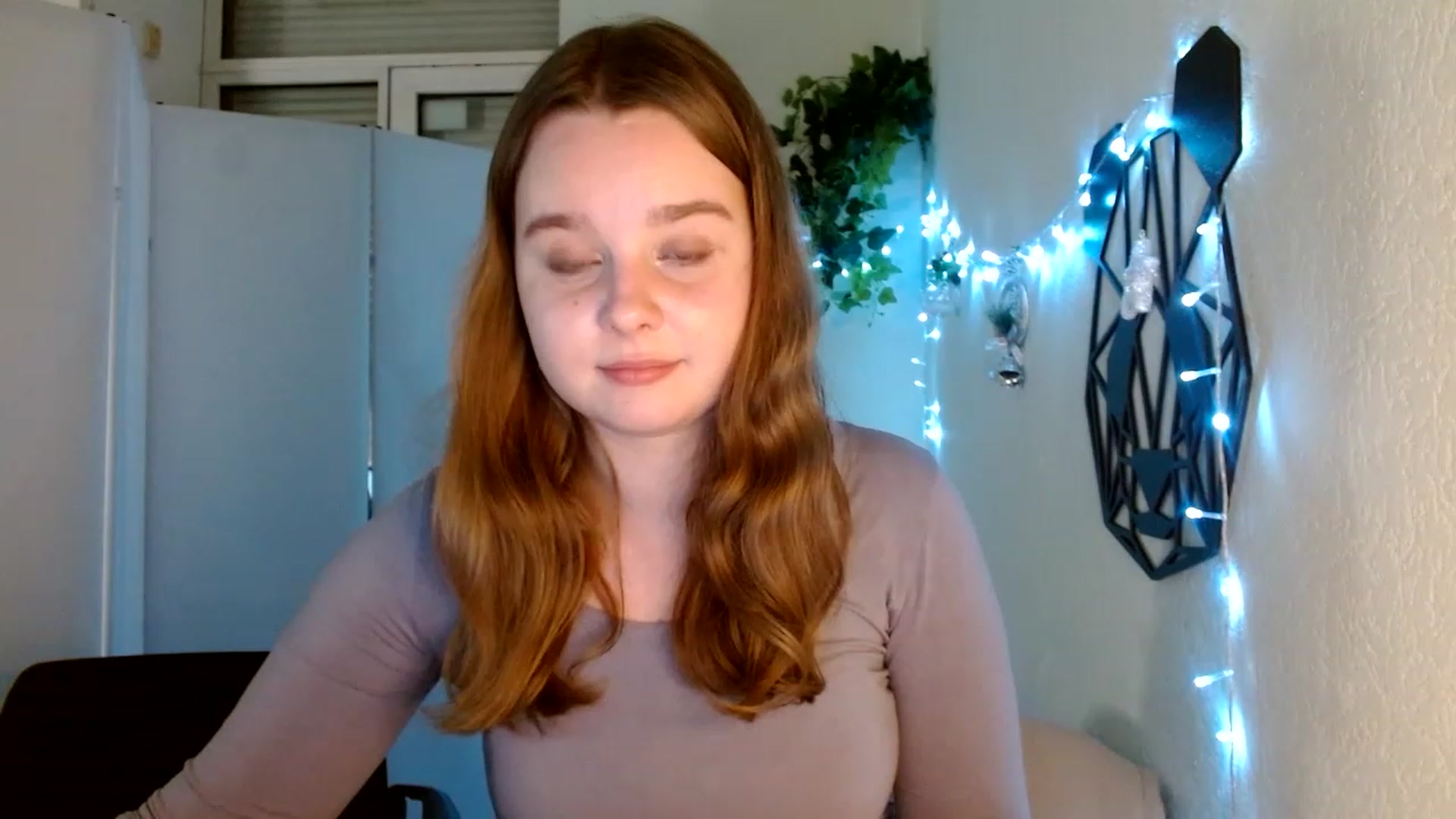 Gallery image thumbnail from Cold_Moon's myfreecams stream on, 12/25/2022, 18:03 image 14 of 20