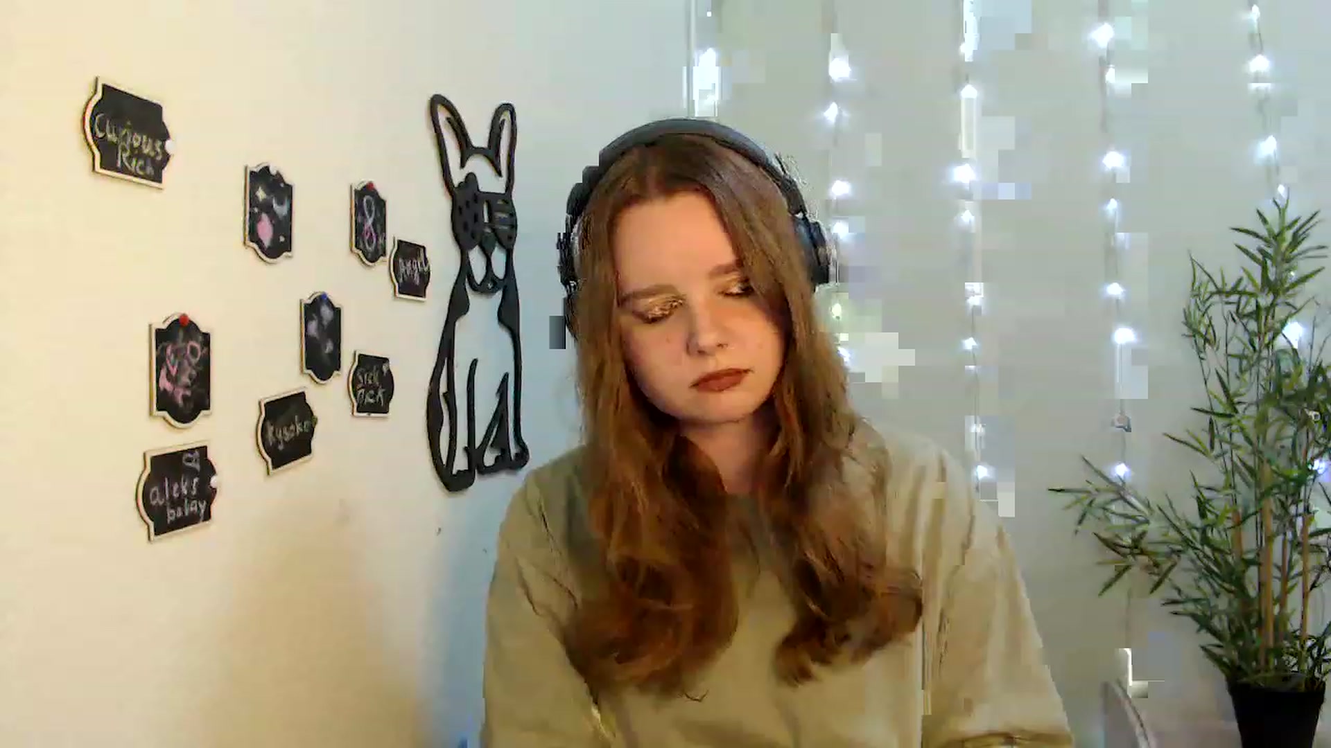 Gallery image thumbnail from Cold_Moon's myfreecams stream on, 05/21/2023, 12:24 image 6 of 20