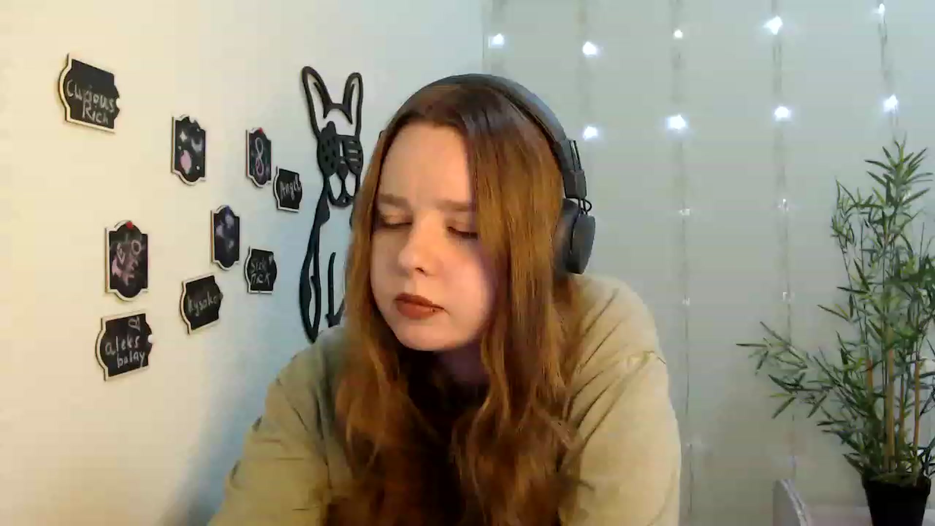 Gallery image thumbnail from Cold_Moon's myfreecams stream on, 05/21/2023, 12:24 image 3 of 20