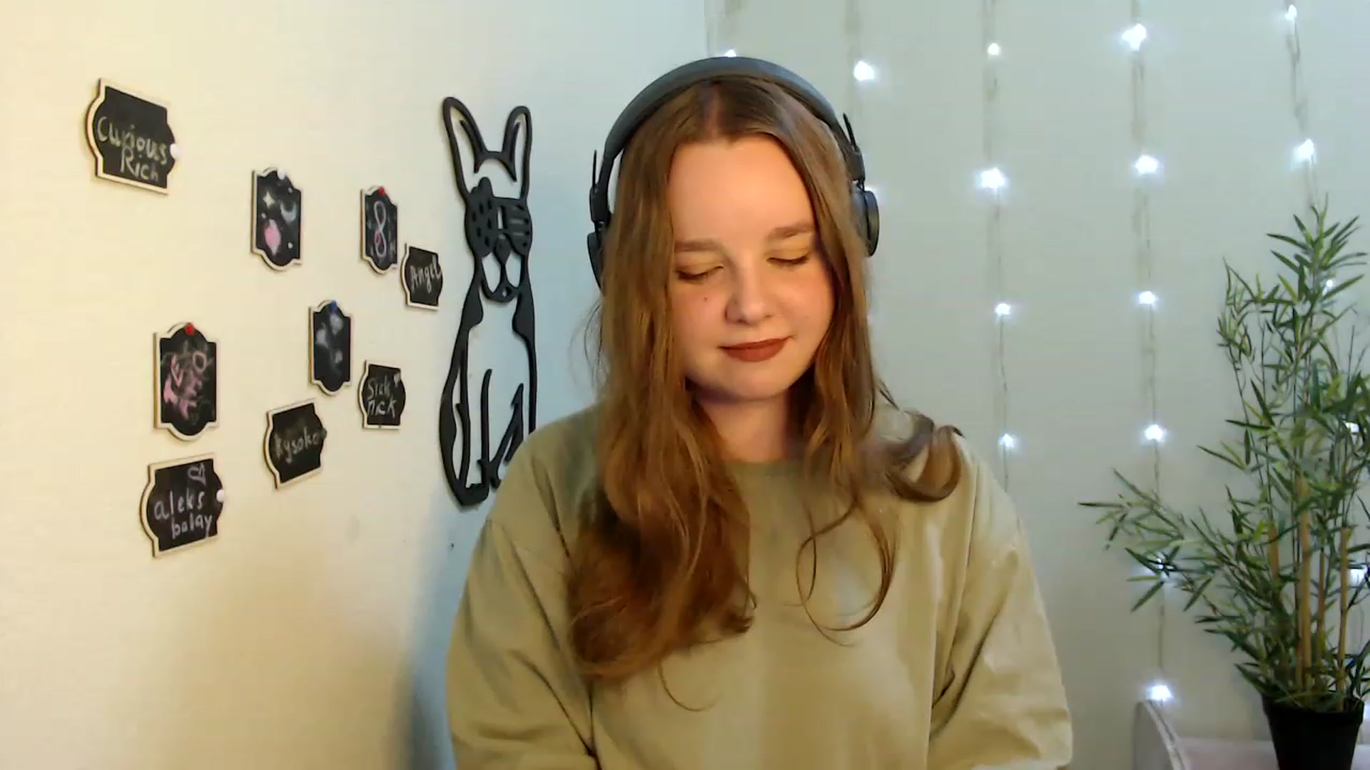 Gallery image thumbnail from Cold_Moon's myfreecams stream on, 05/21/2023, 14:11 image 11 of 20