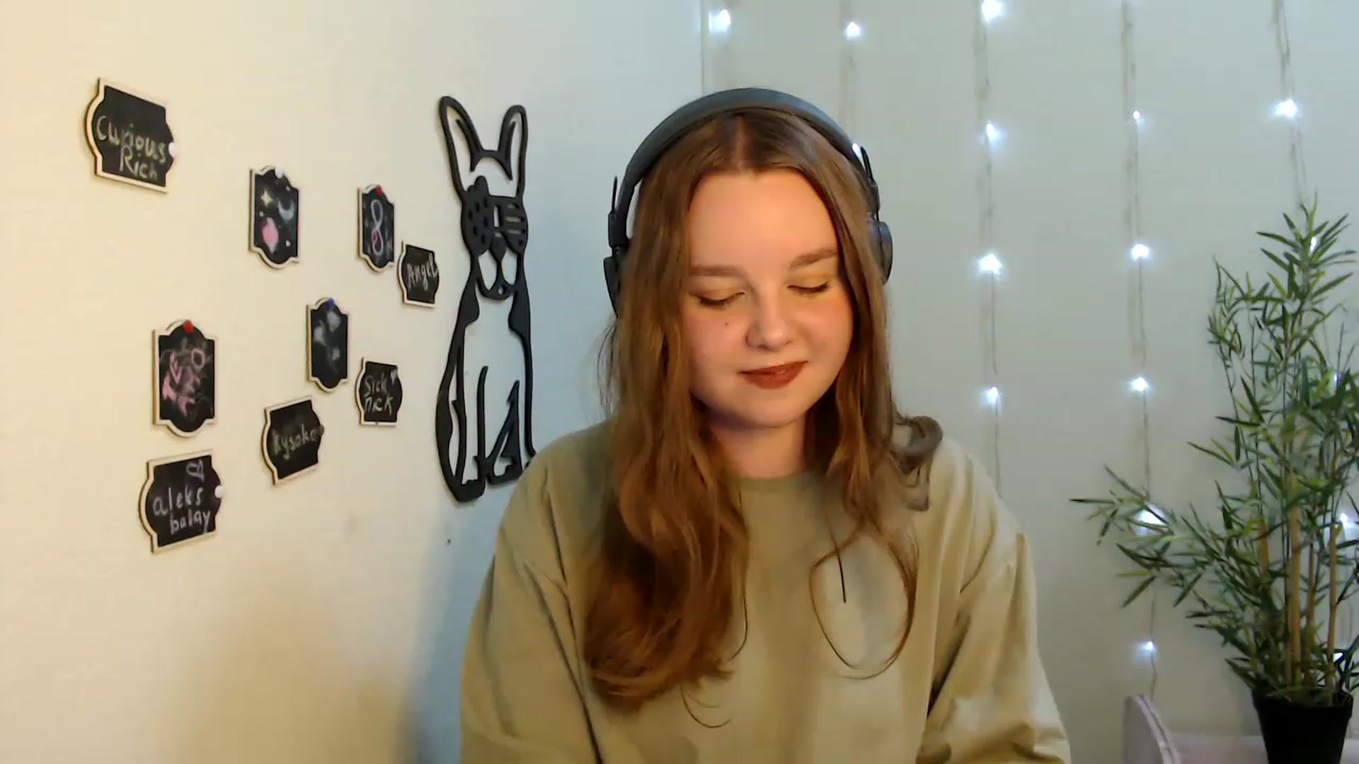 Gallery image thumbnail from Cold_Moon's myfreecams stream on, 05/21/2023, 14:11 image 9 of 20