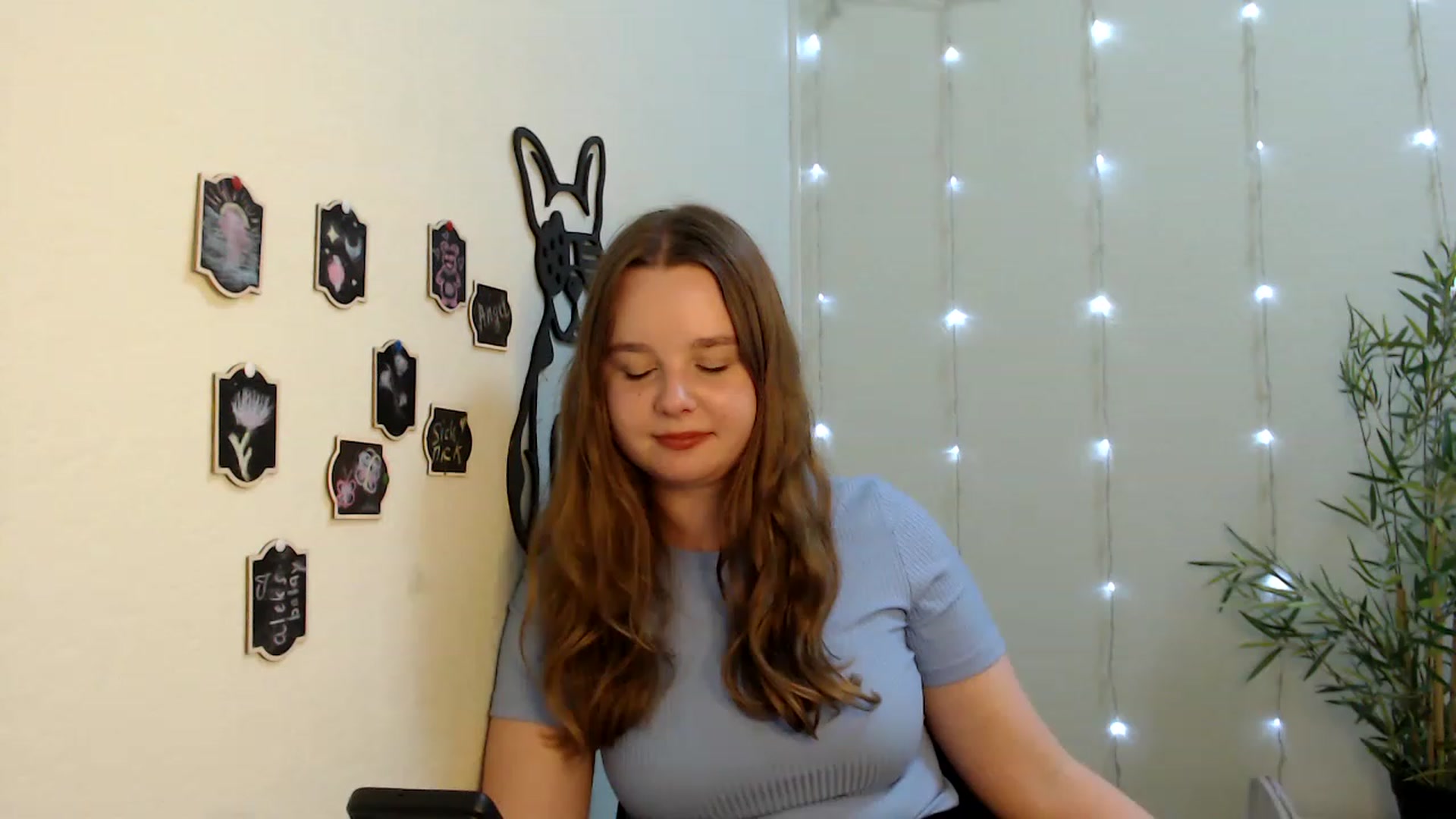 Gallery image thumbnail from Cold_Moon's myfreecams stream on, 05/28/2023, 13:31 image 19 of 20