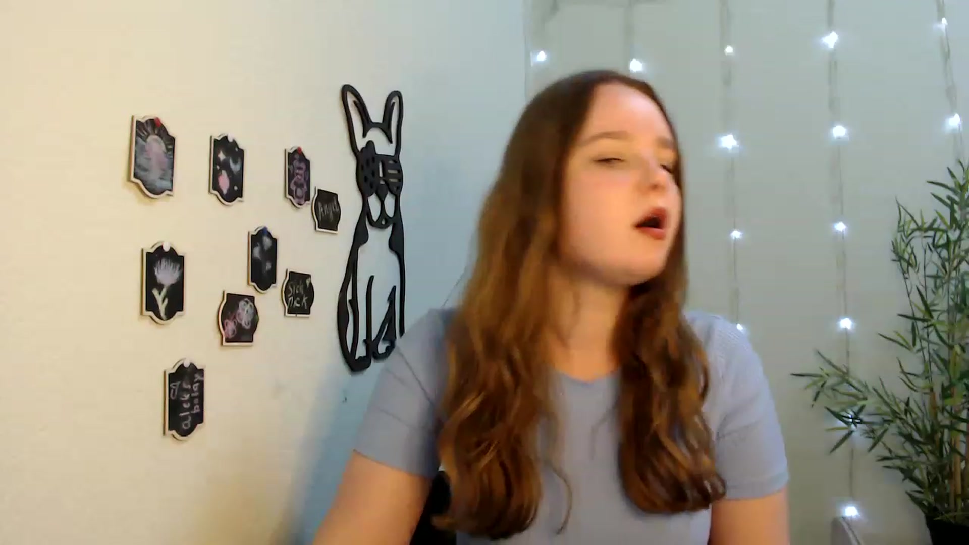 Gallery image thumbnail from Cold_Moon's myfreecams stream on, 05/28/2023, 13:31 image 9 of 20