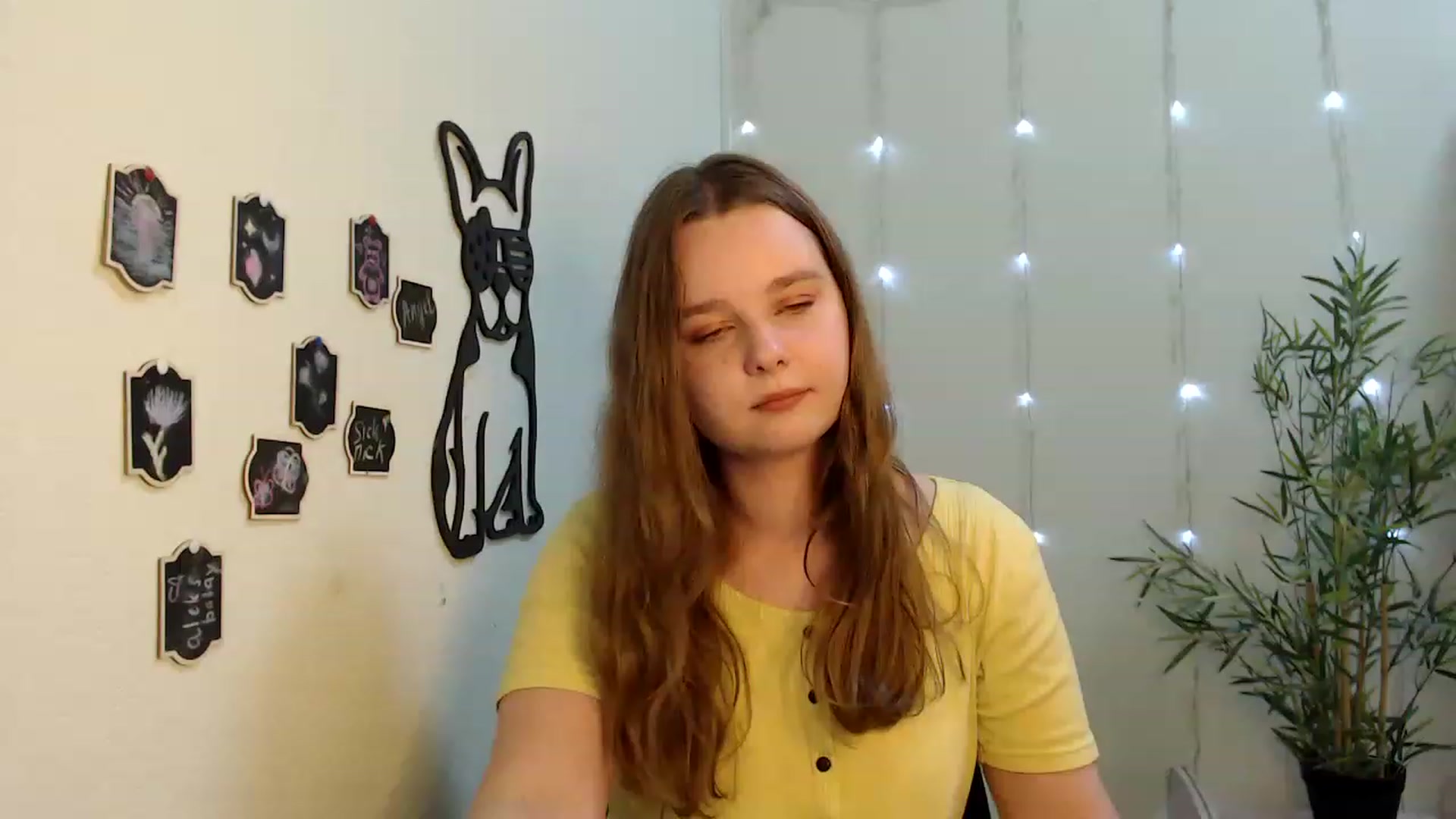 Gallery image thumbnail from Cold_Moon's myfreecams stream on, 05/29/2023, 12:46 image 19 of 20