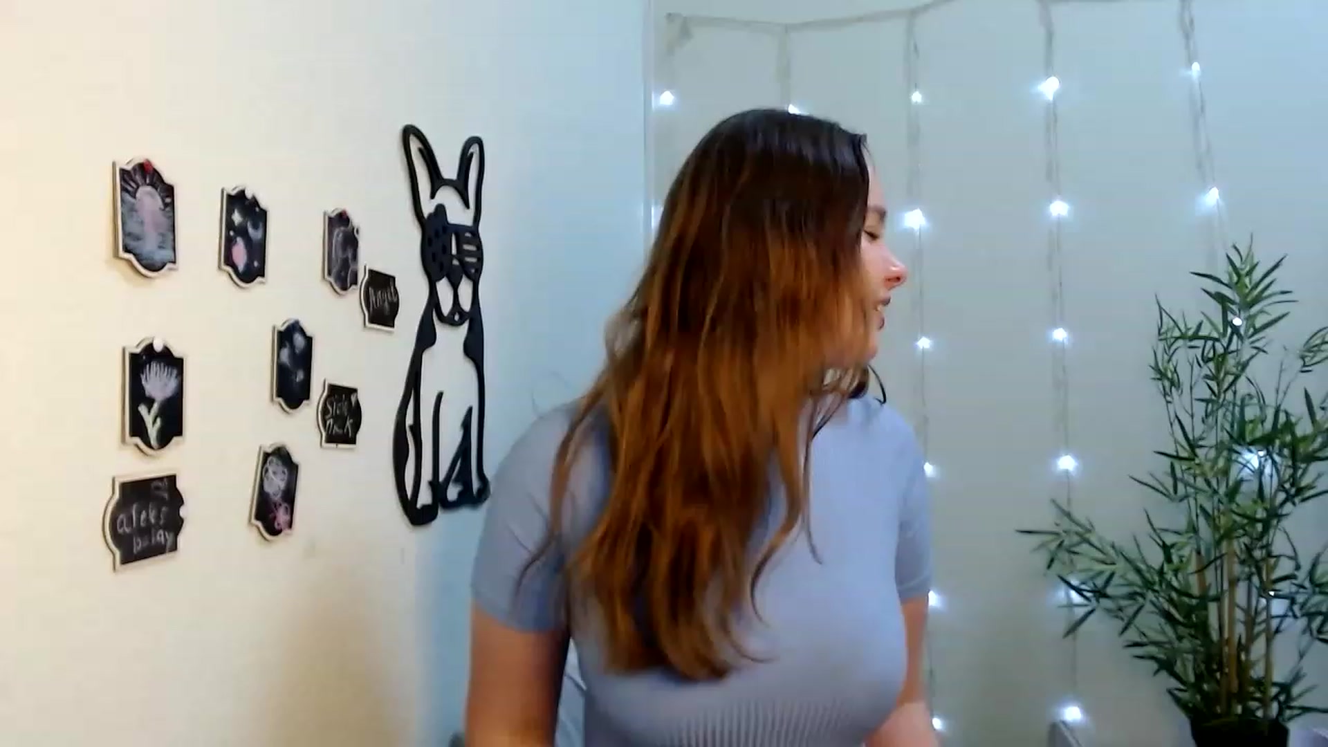 Gallery image thumbnail from Cold_Moon's myfreecams stream on, 06/03/2023, 15:00 image 2 of 20