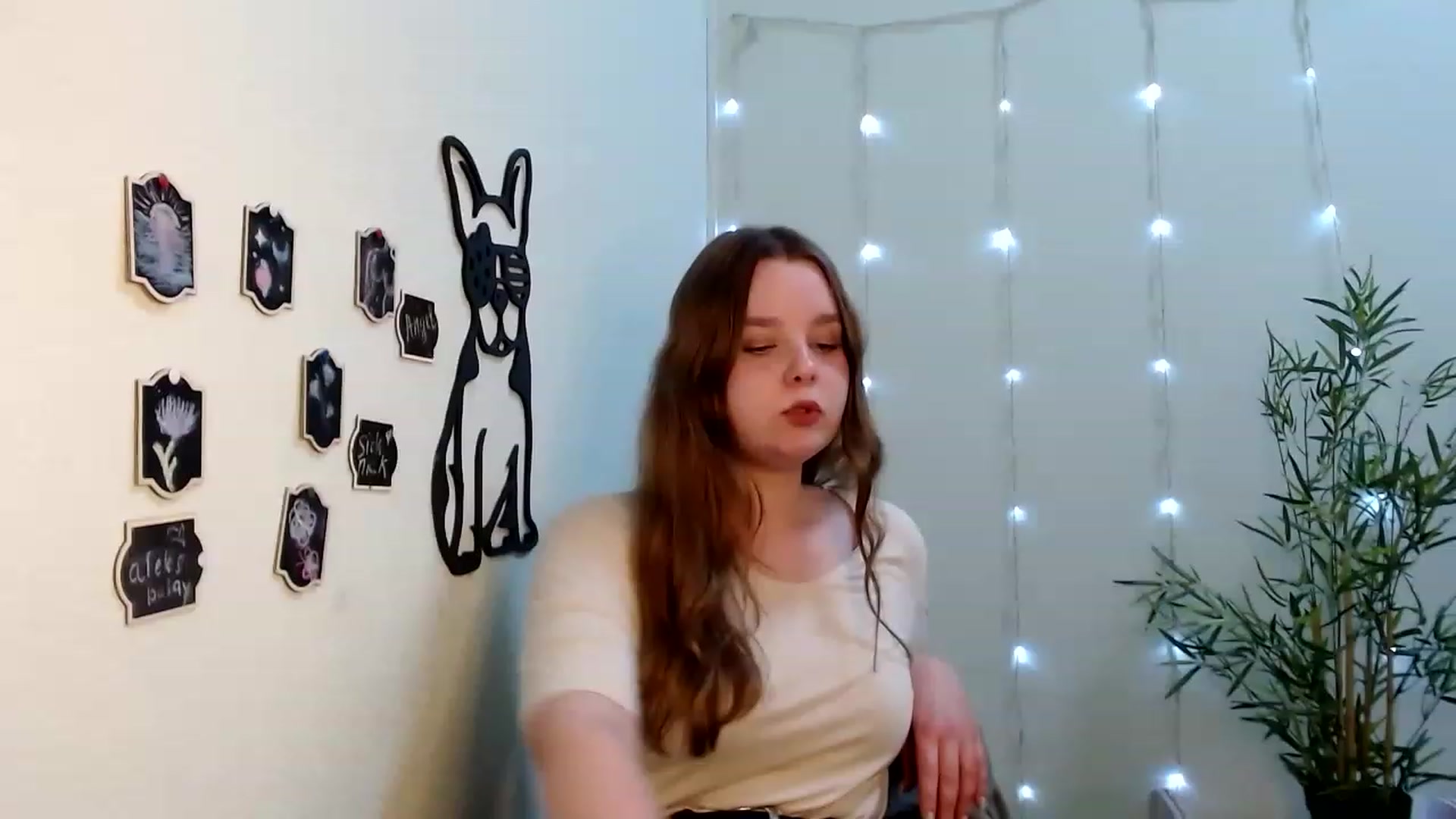 Gallery image thumbnail from Cold_Moon's myfreecams stream on, 06/04/2023, 13:49 image 2 of 20