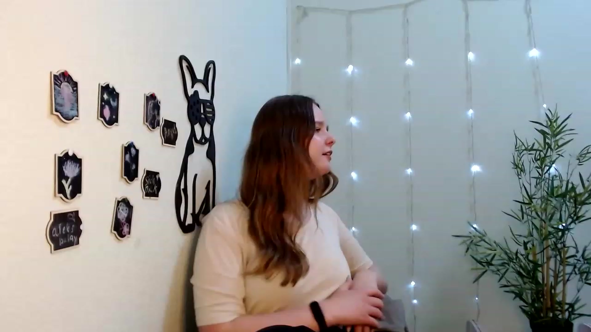 Gallery image thumbnail from Cold_Moon's myfreecams stream on, 06/04/2023, 13:49 image 5 of 20