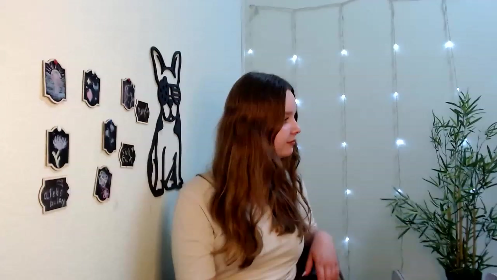Gallery image thumbnail from Cold_Moon's myfreecams stream on, 06/04/2023, 13:49 image 4 of 20