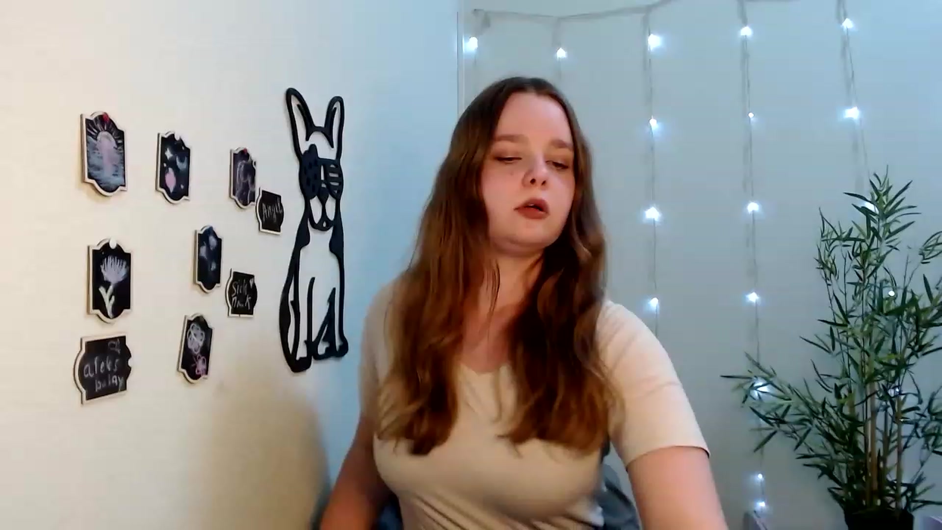 Gallery image thumbnail from Cold_Moon's myfreecams stream on, 06/04/2023, 13:49 image 15 of 20