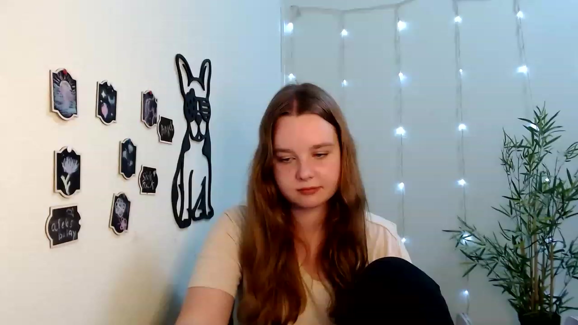 Gallery image thumbnail from Cold_Moon's myfreecams stream on, 06/04/2023, 15:09 image 14 of 20