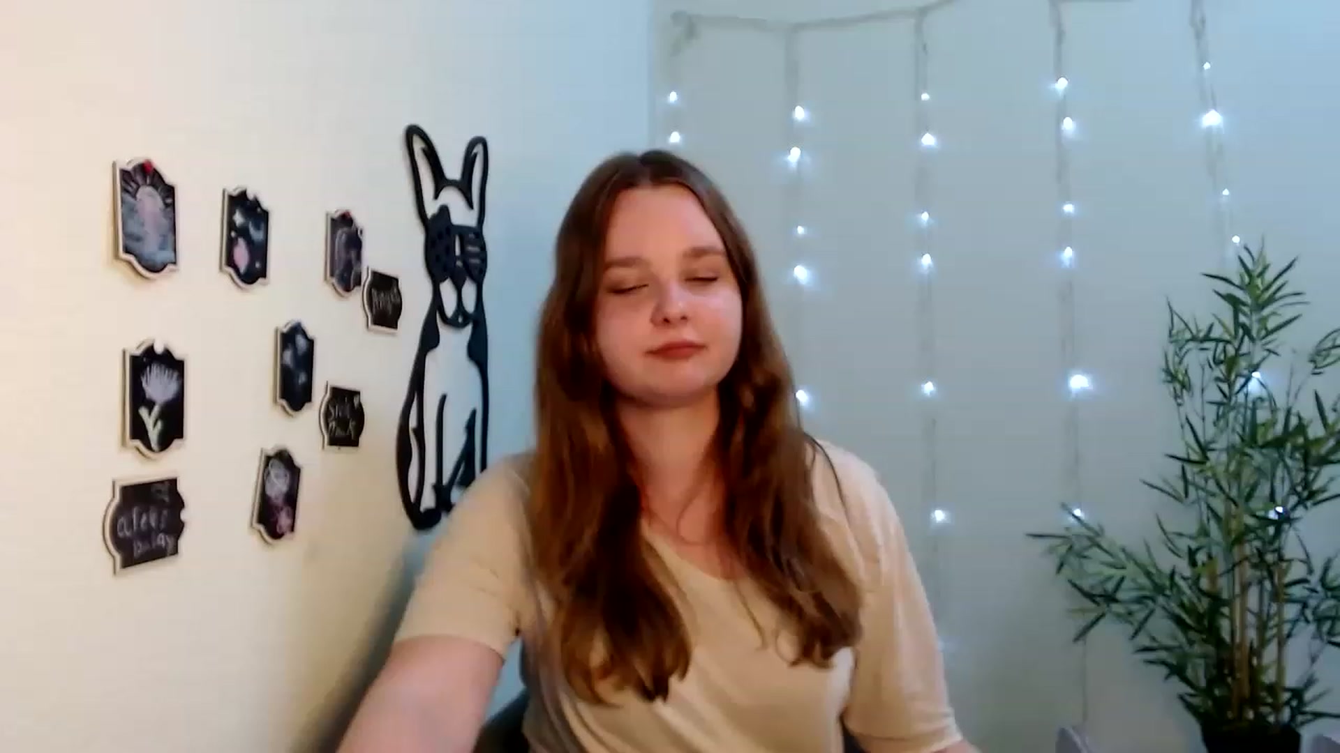 Gallery image thumbnail from Cold_Moon's myfreecams stream on, 06/04/2023, 15:09 image 3 of 20