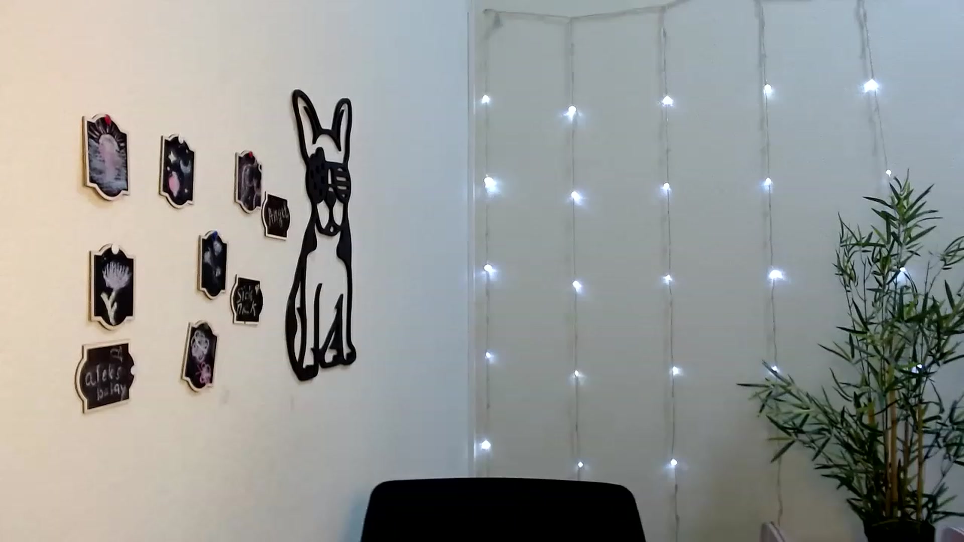 Gallery image thumbnail from Cold_Moon's myfreecams stream on, 06/04/2023, 15:24 image 17 of 20