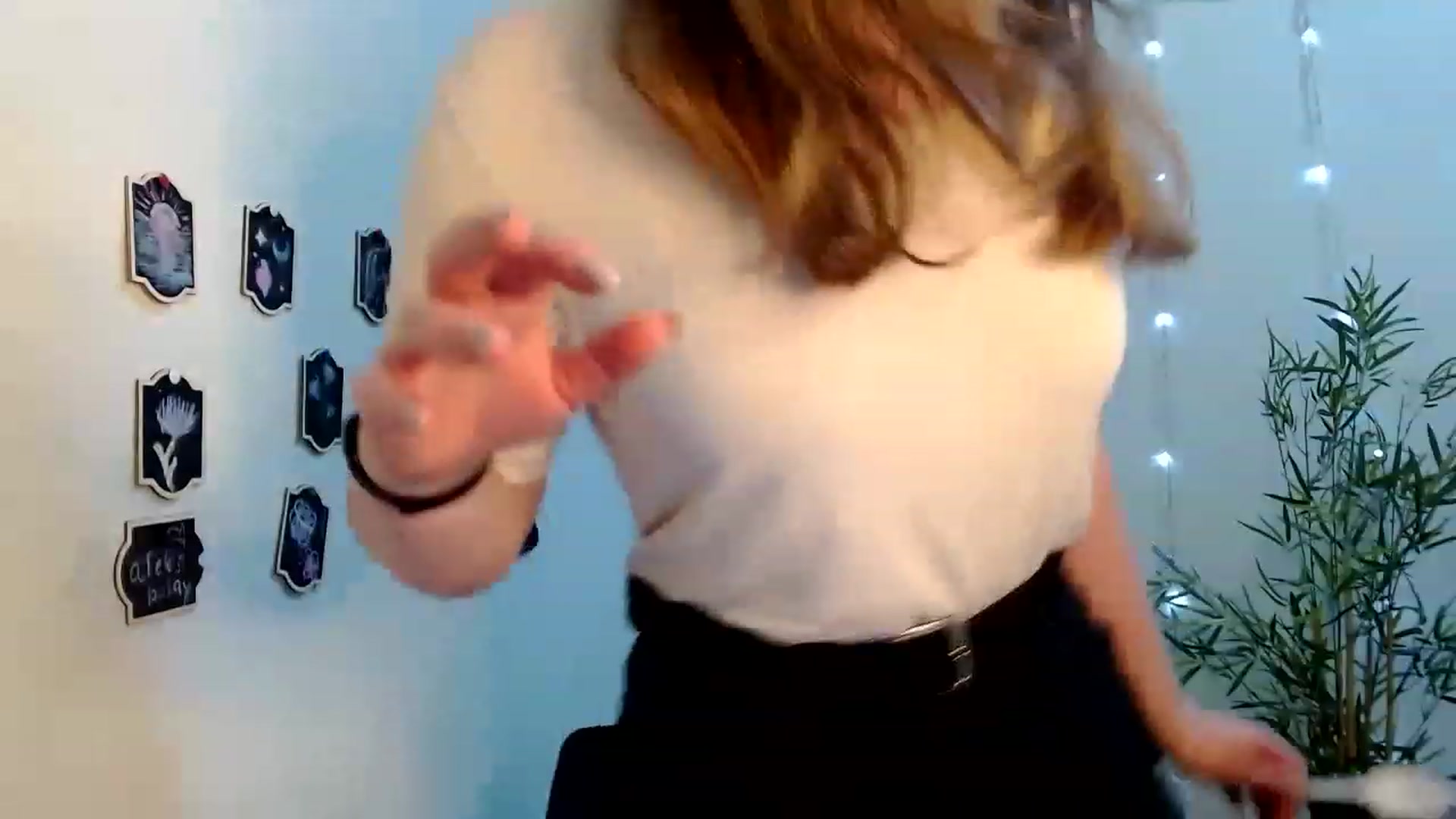 Gallery image thumbnail from Cold_Moon's myfreecams stream on, 06/04/2023, 15:24 image 13 of 20