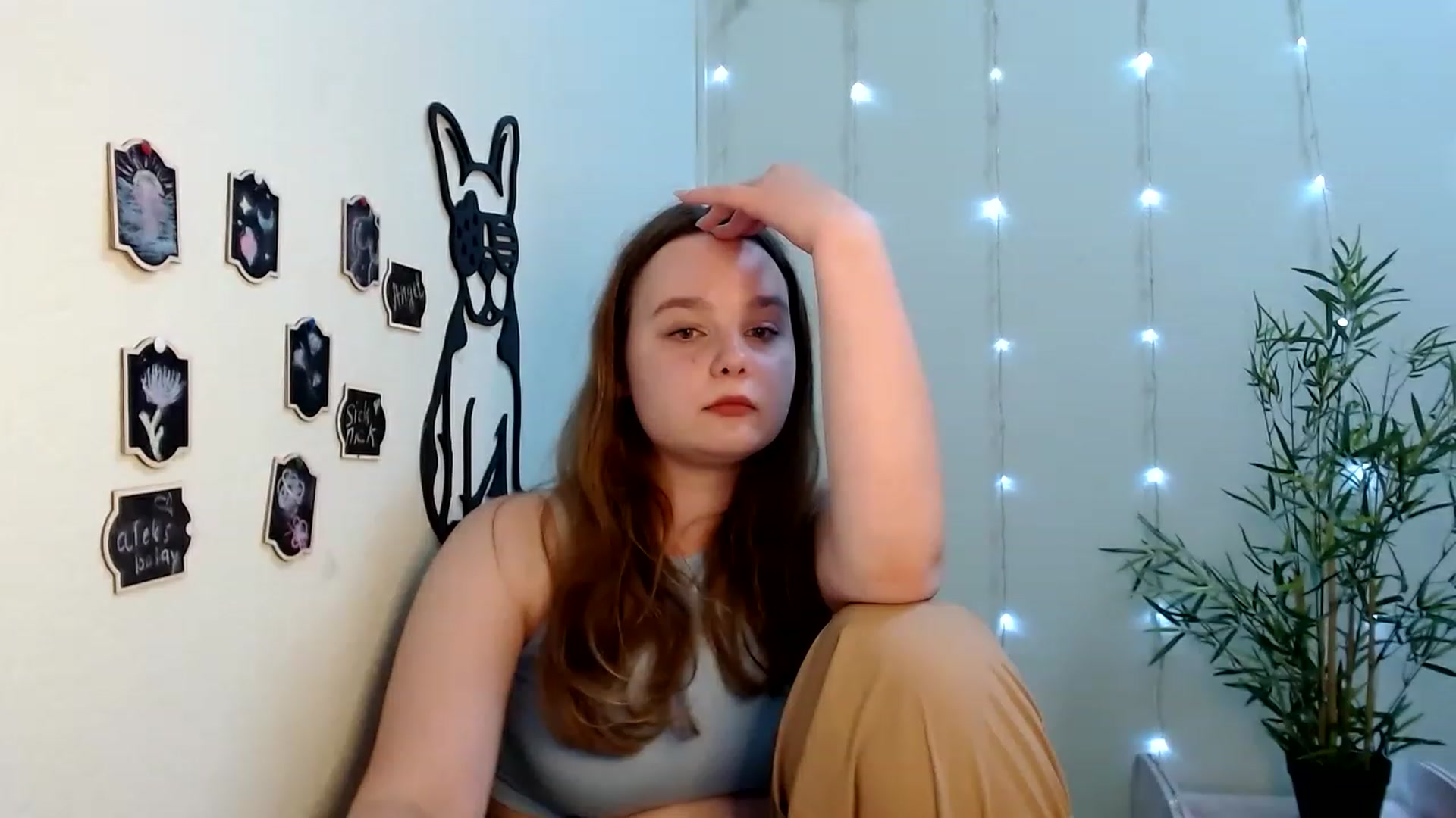Gallery image thumbnail from Cold_Moon's myfreecams stream on, 06/05/2023, 12:08 image 3 of 20