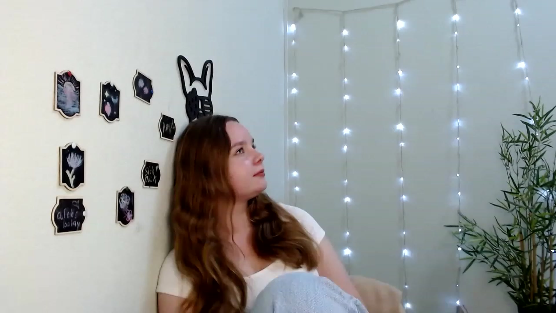 Gallery image thumbnail from Cold_Moon's myfreecams stream on, 06/11/2023, 13:29 image 19 of 20