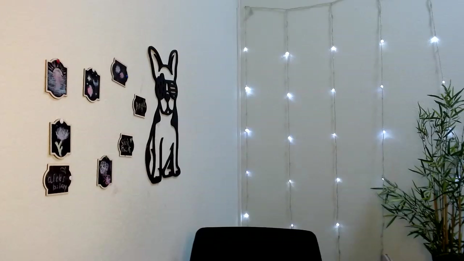 Gallery image thumbnail from Cold_Moon's myfreecams stream on, 06/11/2023, 15:16 image 14 of 20